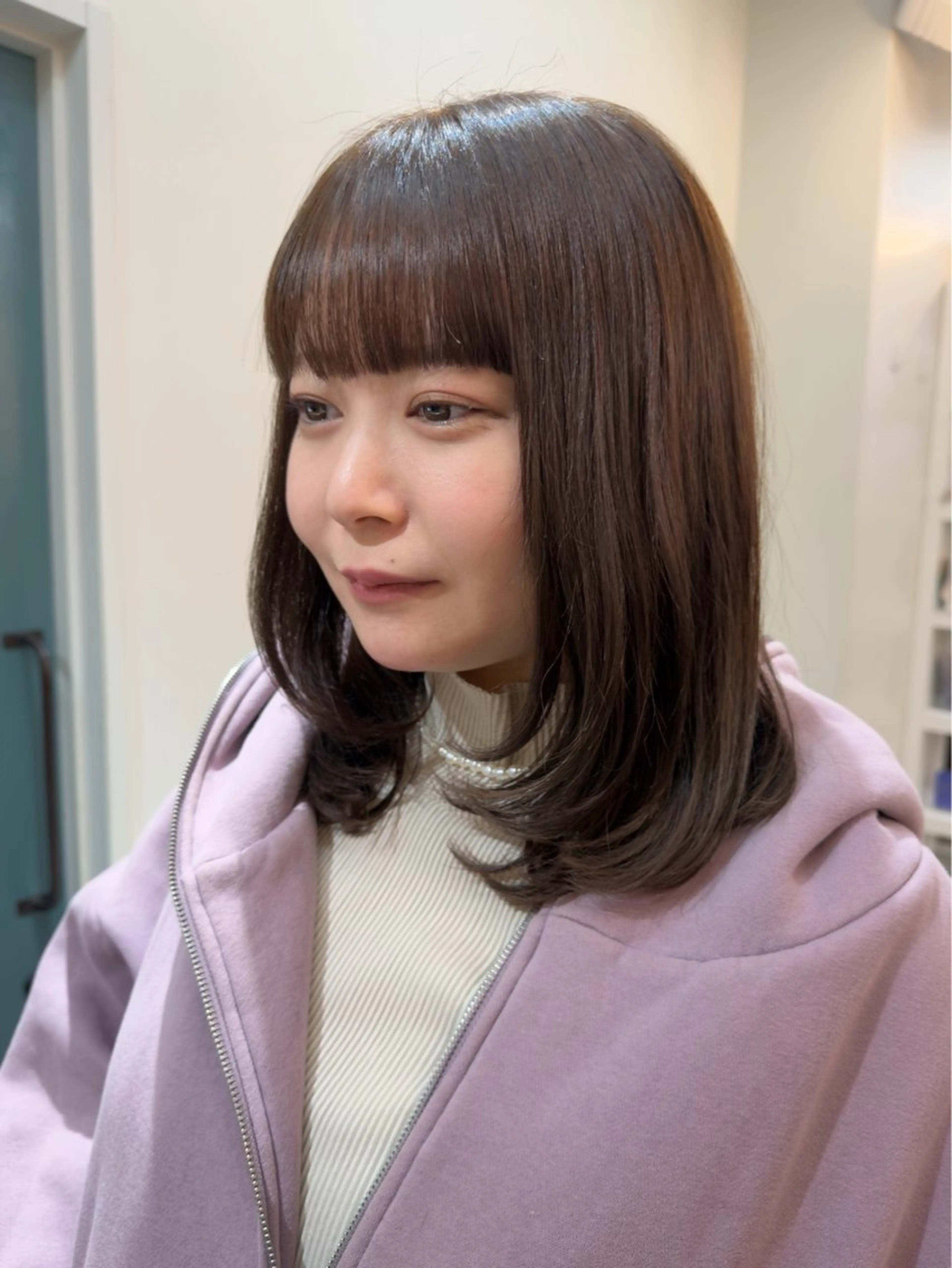 ミディアム カラー レイヤーカット カット ヘアカラー トリートメント レイヤー/顔周り /いいぬまみかのヘアスタイル