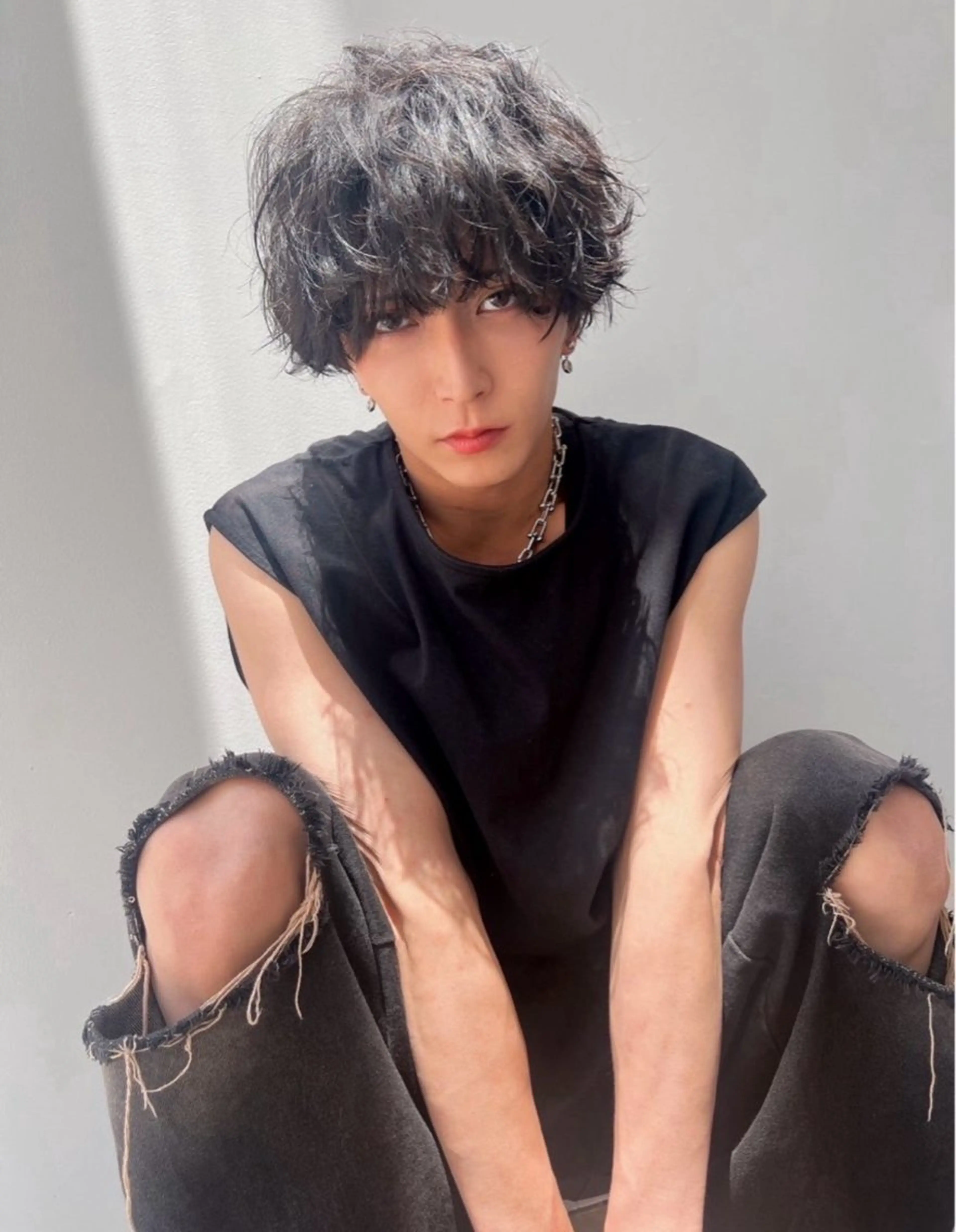 ショート パーマ メンズ レイヤー/髪質改善 /透け感カラー/艶髪のヘアスタイル