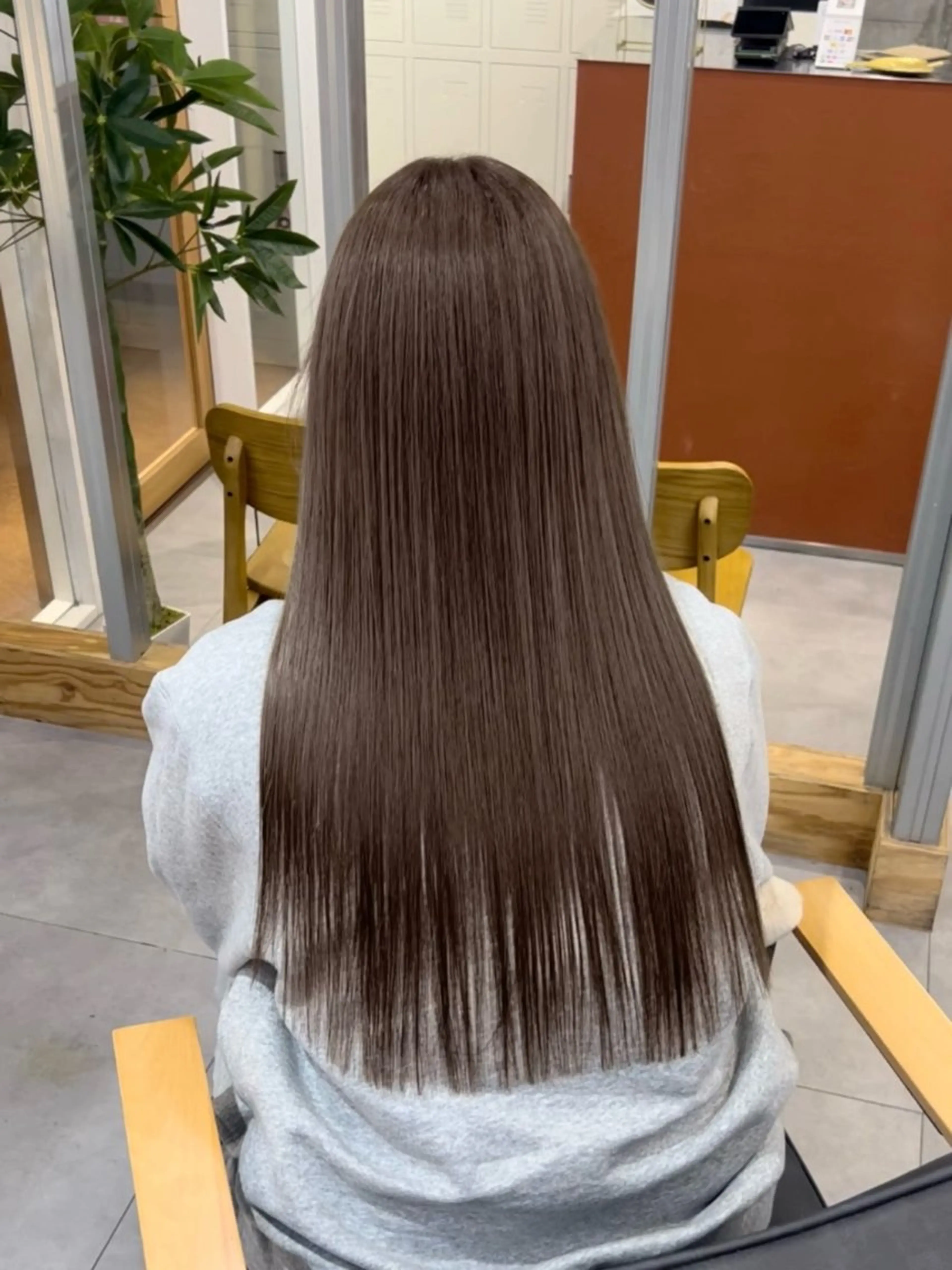 〻4月特別価格〻　　　　　　　　　　　　　　　　　　【🥣カットカラー➕酸性縮毛矯正🥣】の写真