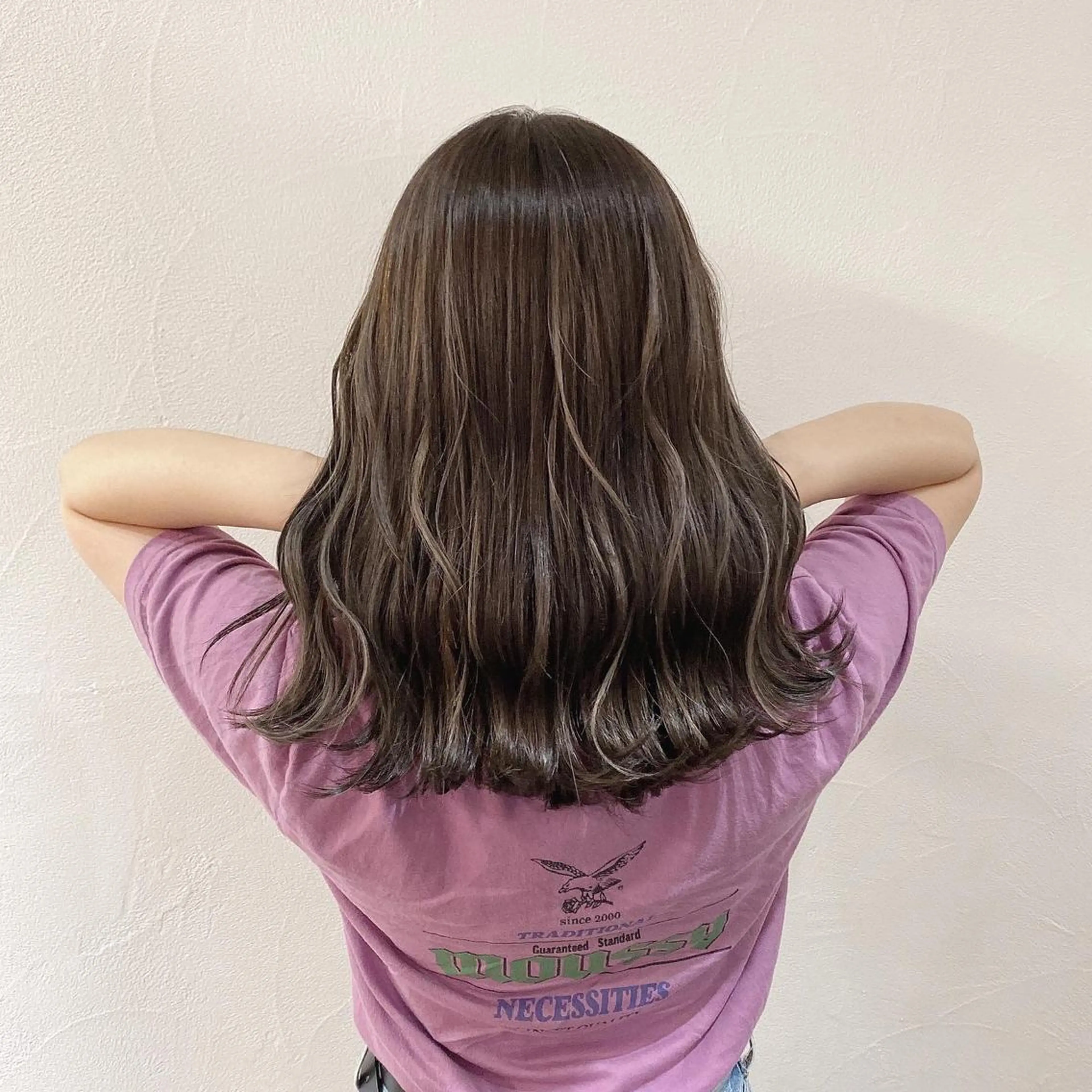 ミディアム カラー グレージュ ハイライトカラー ハイライト ハイライト／髪質改善 裕樹のヘアスタイル