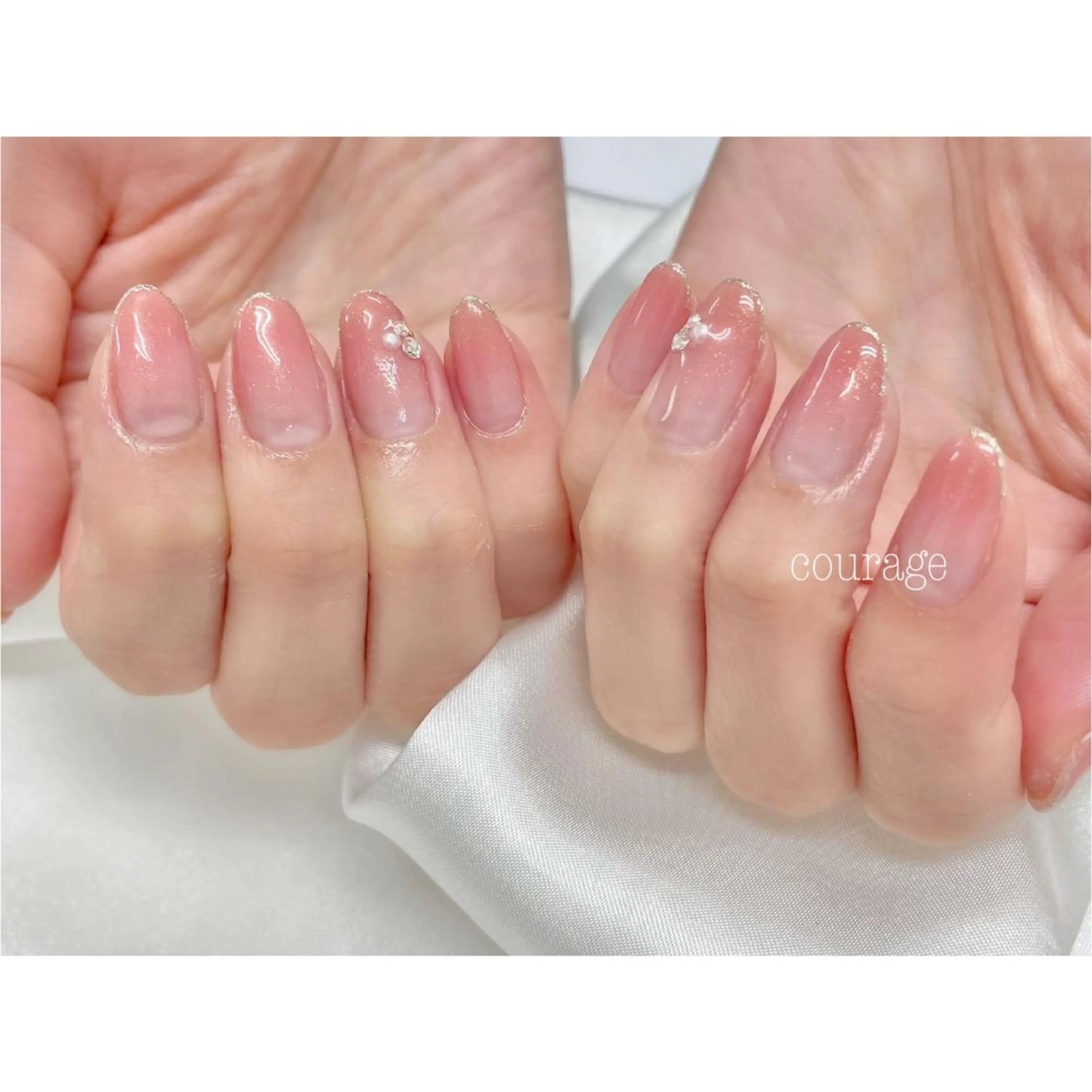 ネイル ラメ(グリッター) ストーンネイル ハンドネイル ネイルサロンcourage所属・ネイルサロン courageのネイルデザイン