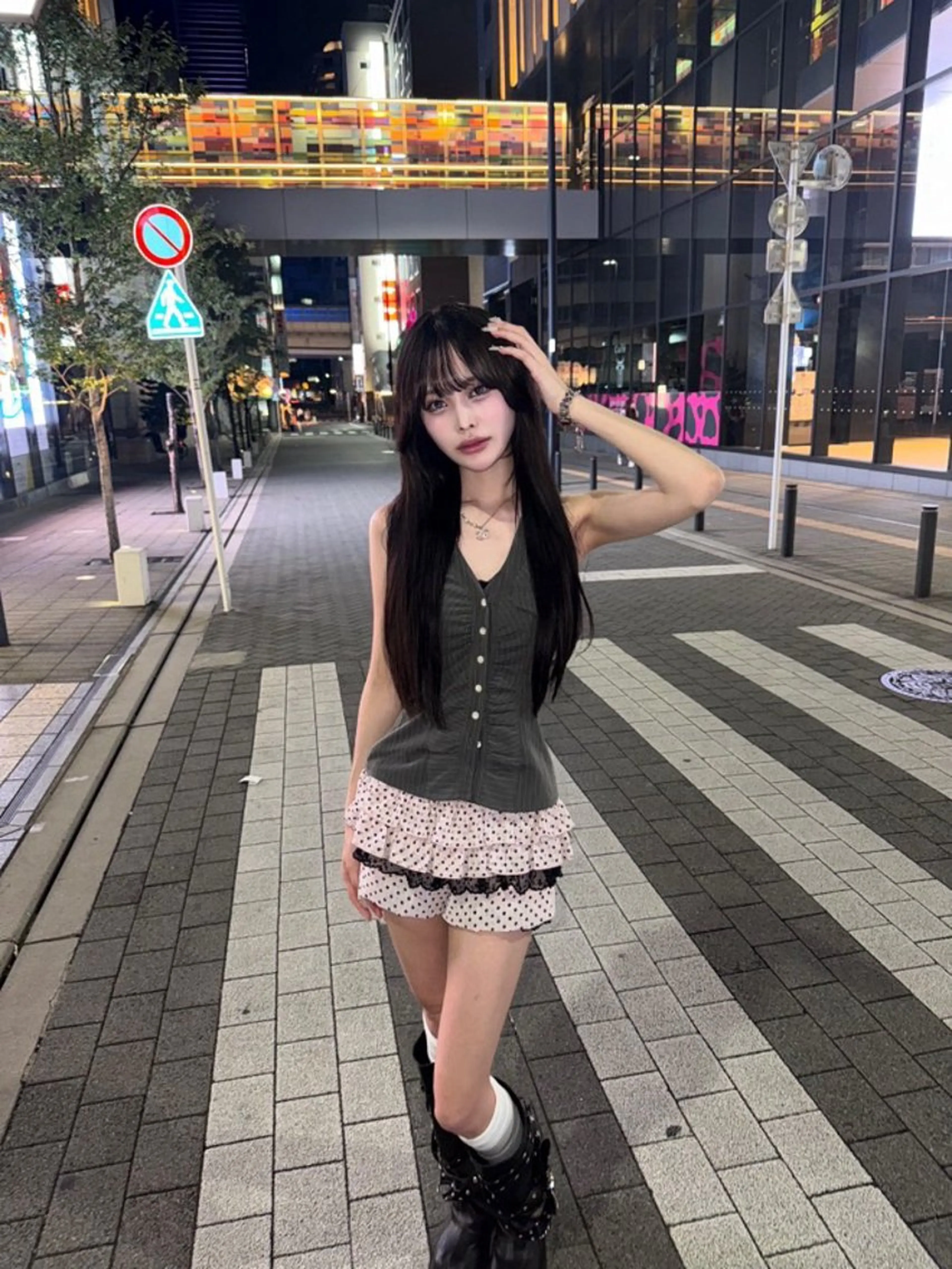 ロング カラー アッシュ ベージュカラー 黒髪 ブリーチ ブルーカラー 透明感カラー✨🩵 韓国ヘアkanatoのヘアスタイル