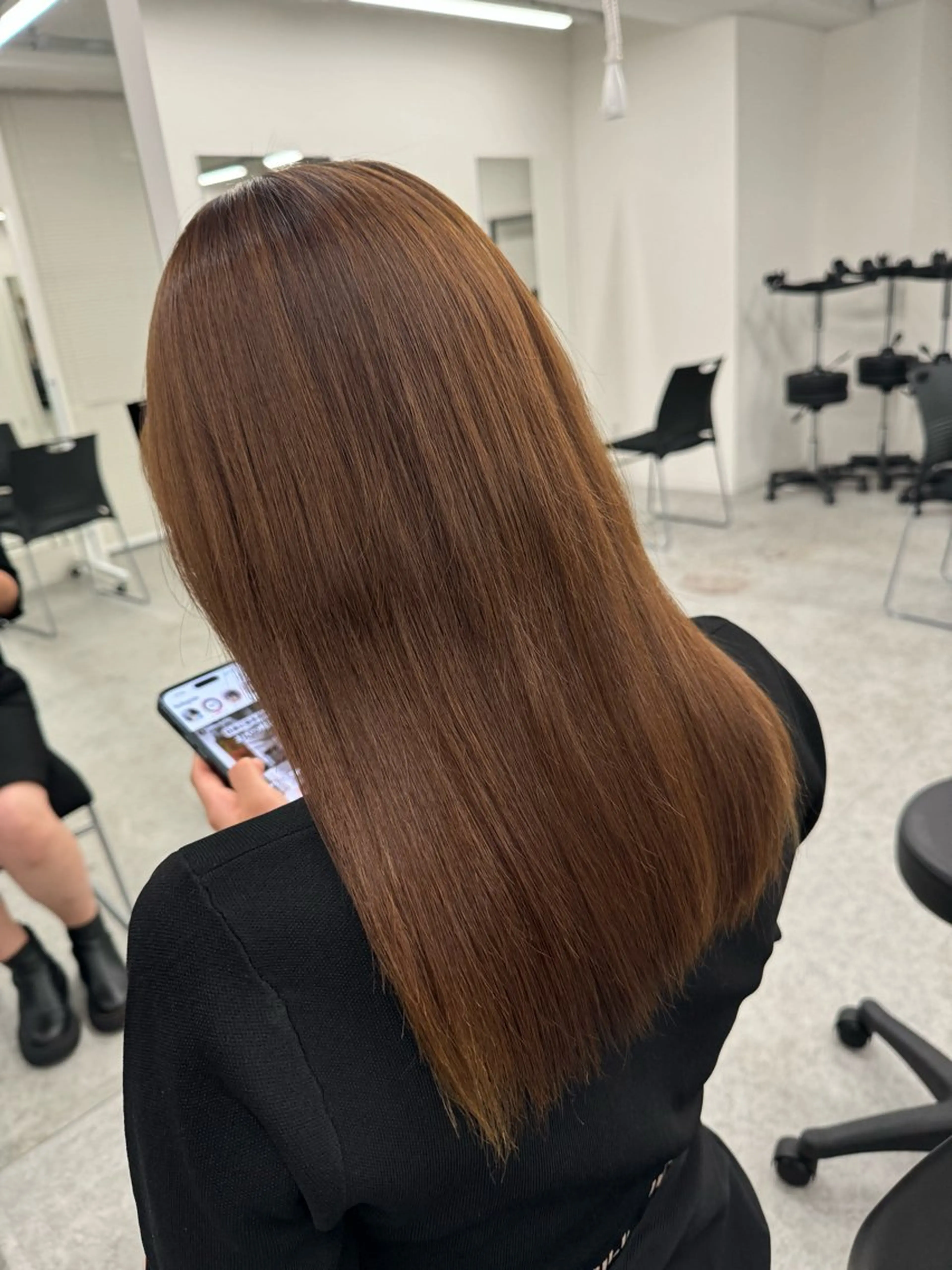 セミロング noa🎀美髪縮毛/ 透明感カラーのヘアスタイル