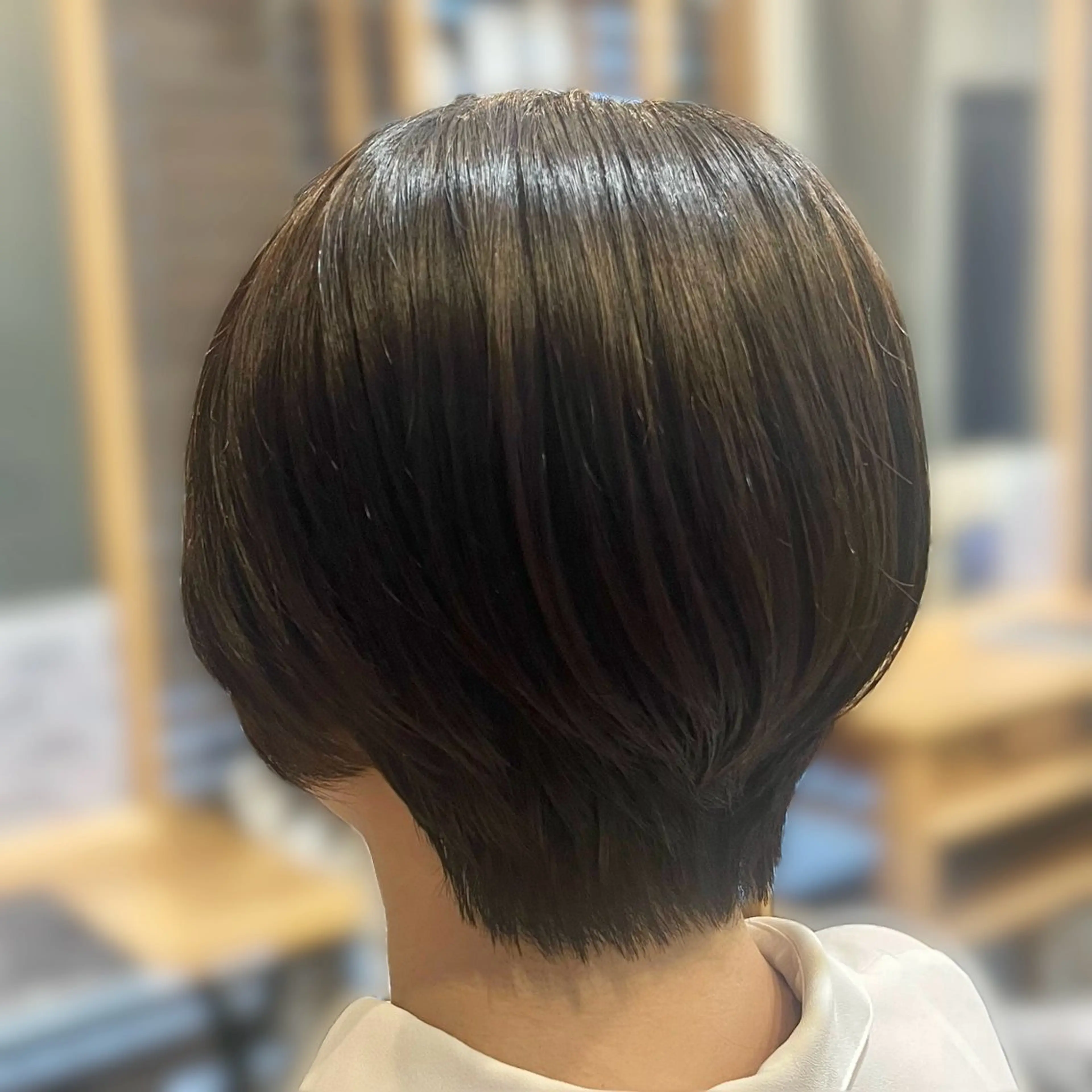 ショート カット 🌸 飯野 舞桜のヘアスタイル