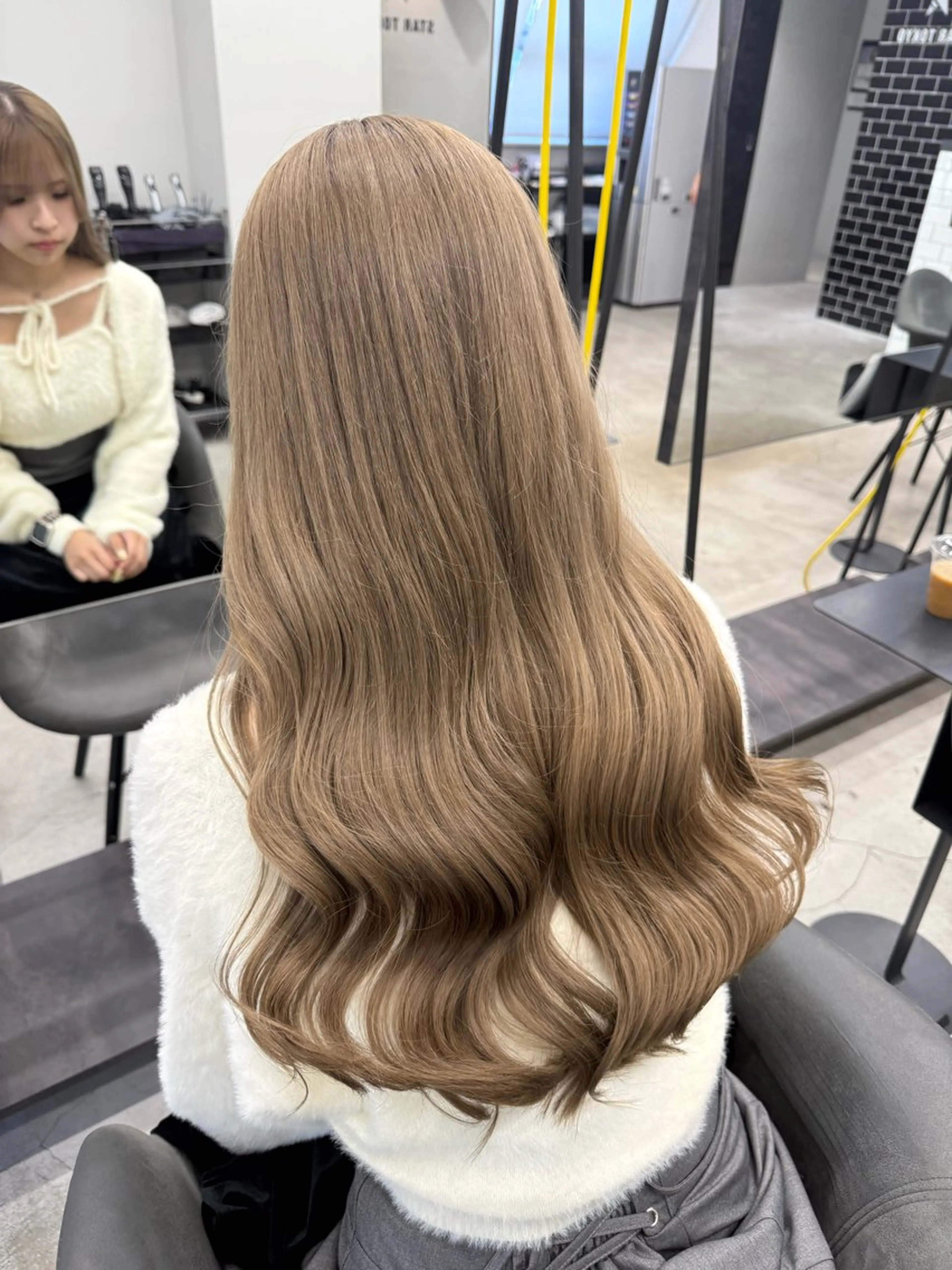 ロング カラー ベージュカラー ブリーチ ケアブリーチ 透明感カラー デザインカラー ヘアセット 渋谷髪質改善/縮毛 矯正/かすが🪽🫧のヘアスタイル