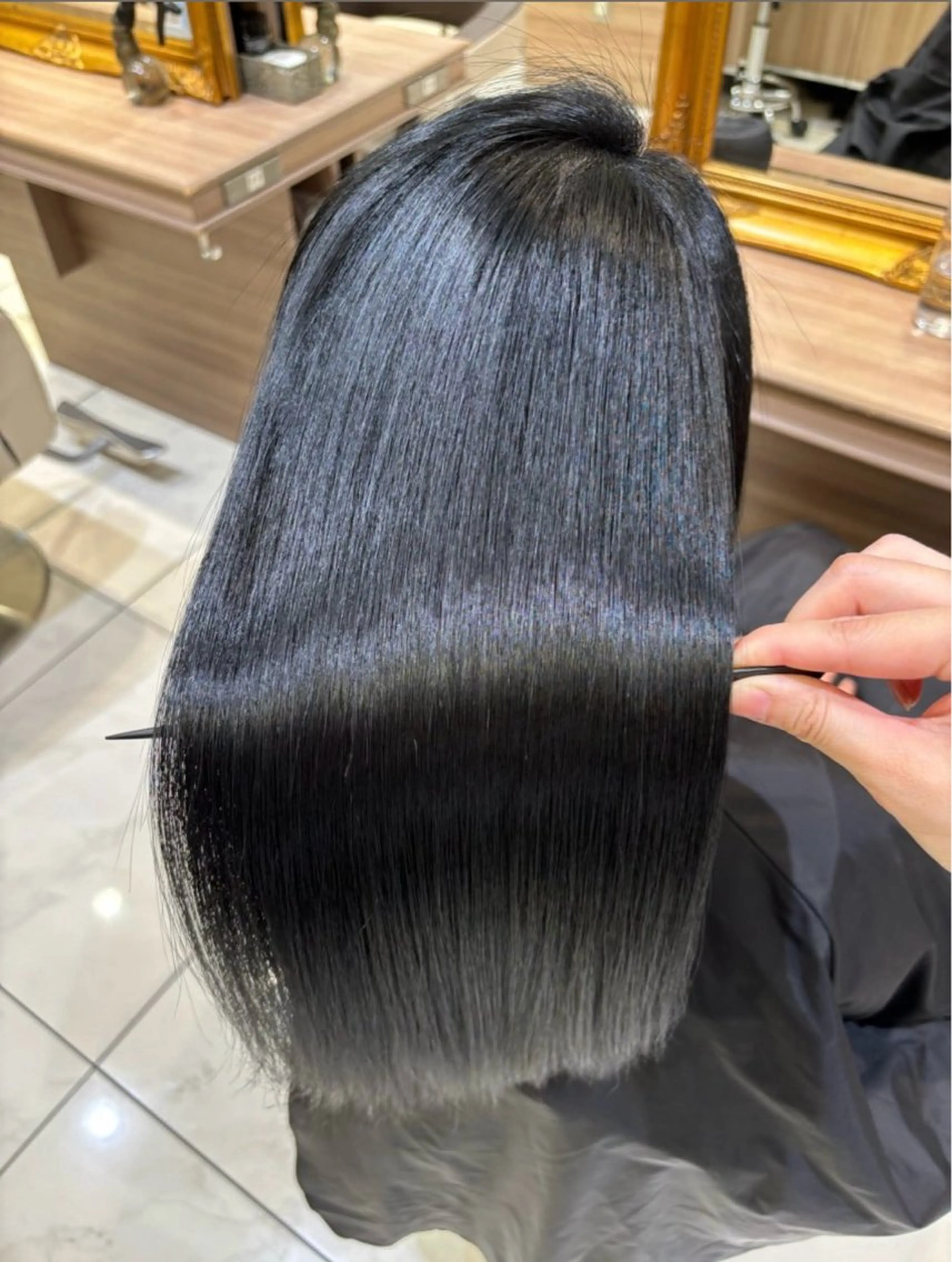 ロング 縮毛矯正 奥寺 沙菜のヘアスタイル