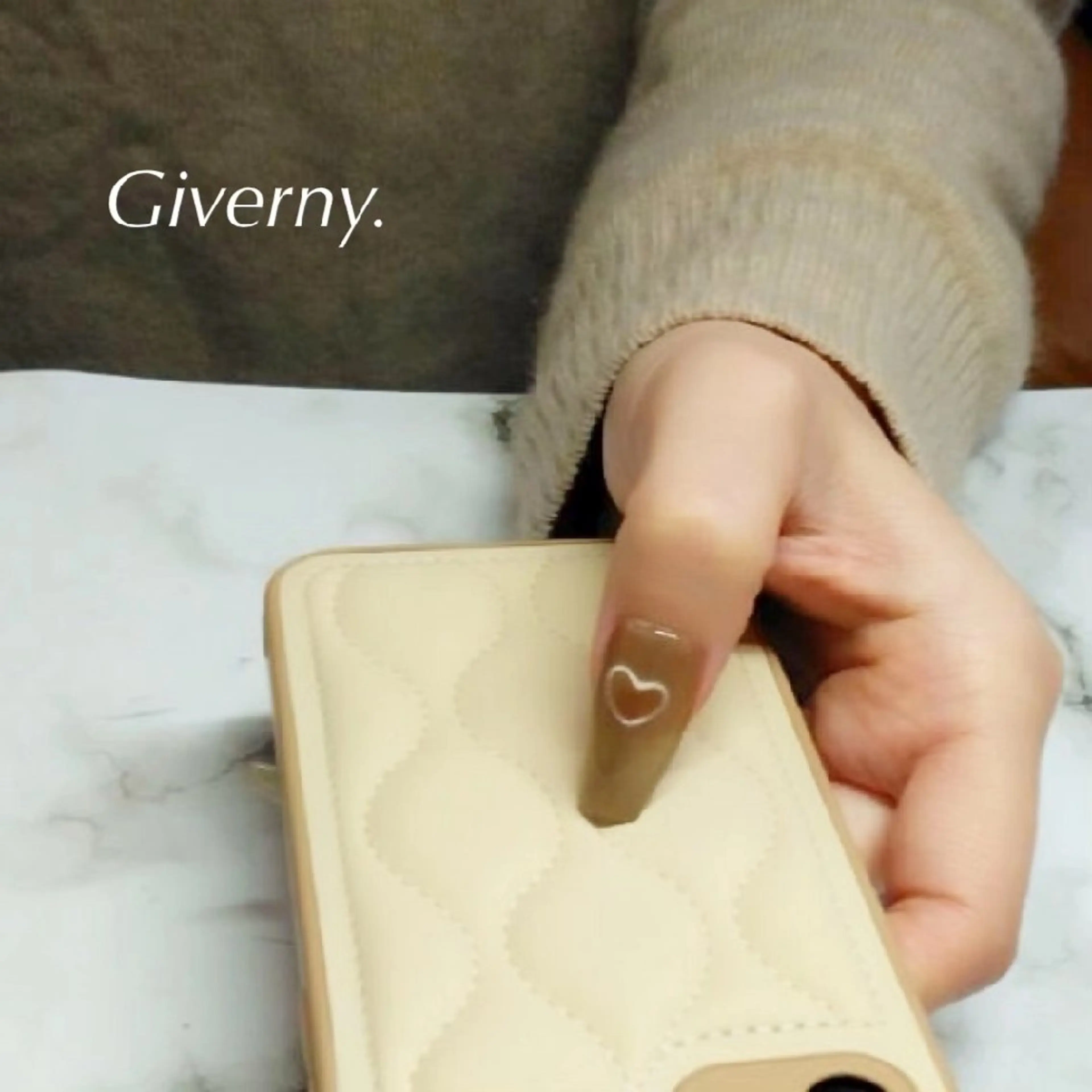 ネイル ハート マグネットネイル ハンドネイル Giverny .のネイルデザイン