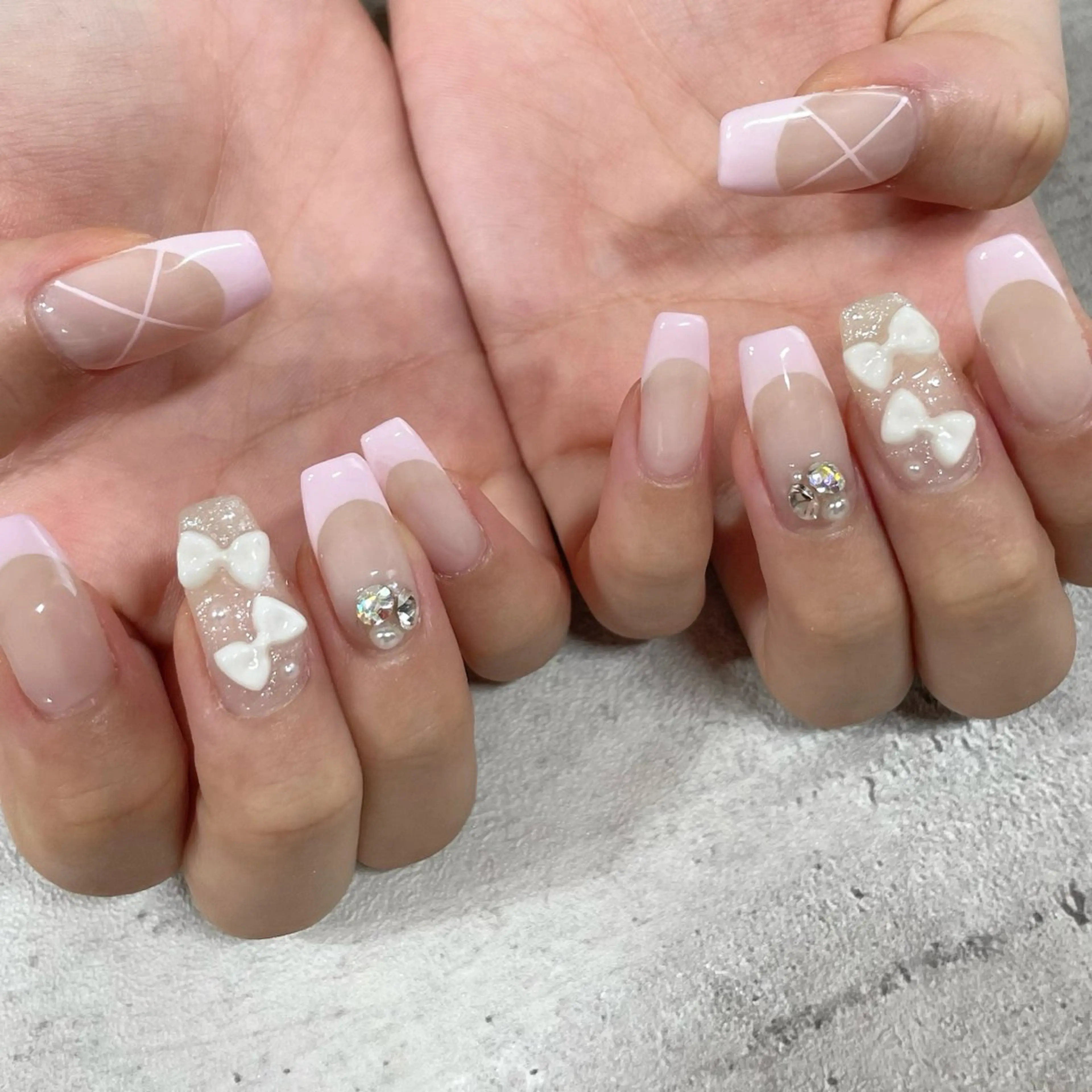 ネイル リボン 東 千夏のネイルデザイン