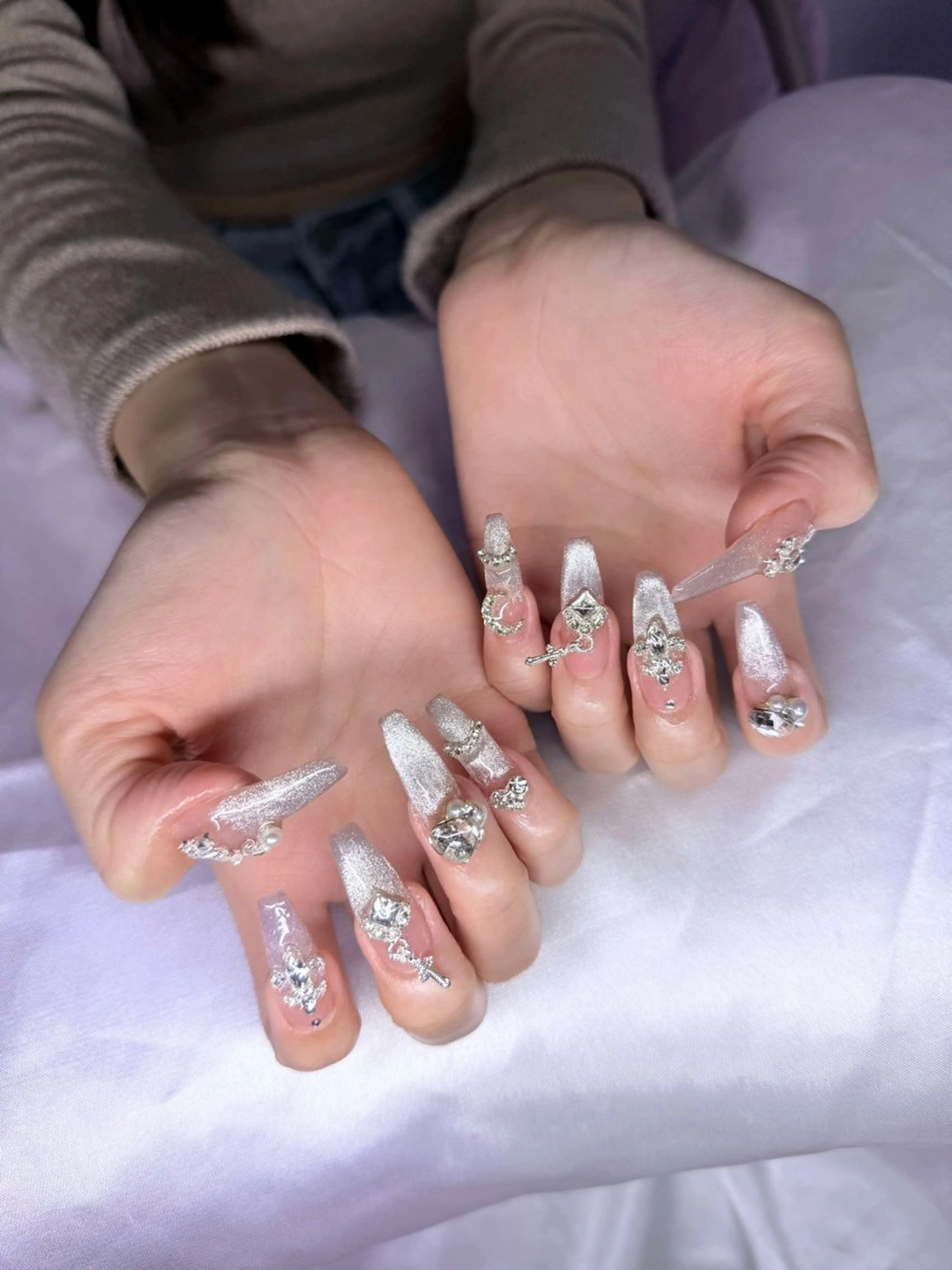 ネイル 長さ出し グラデーション 卒業式 キラキラネイル マグネットネイル ハンドネイル Lee Nailsのネイルデザイン