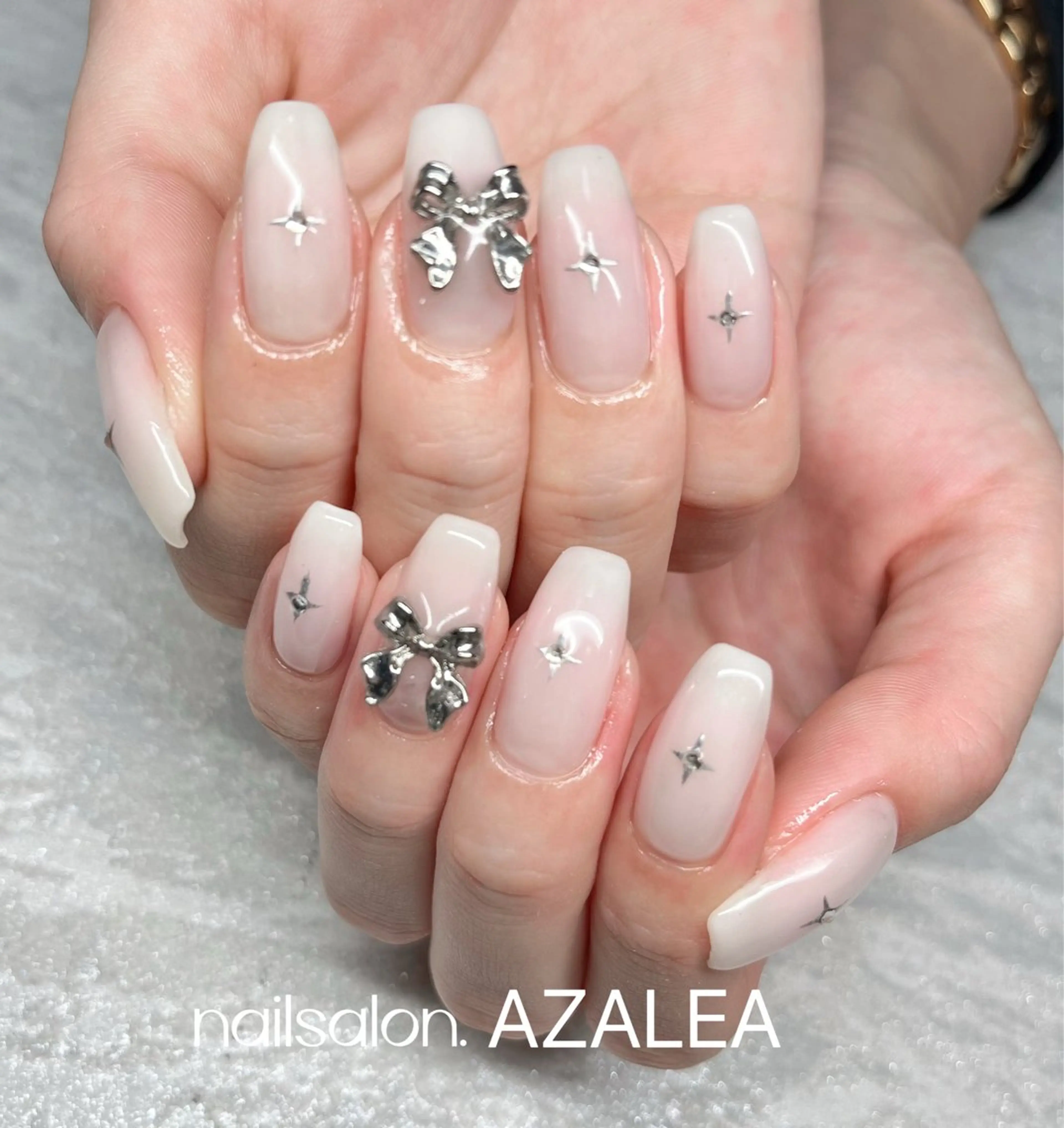 ネイル R inのネイルデザイン