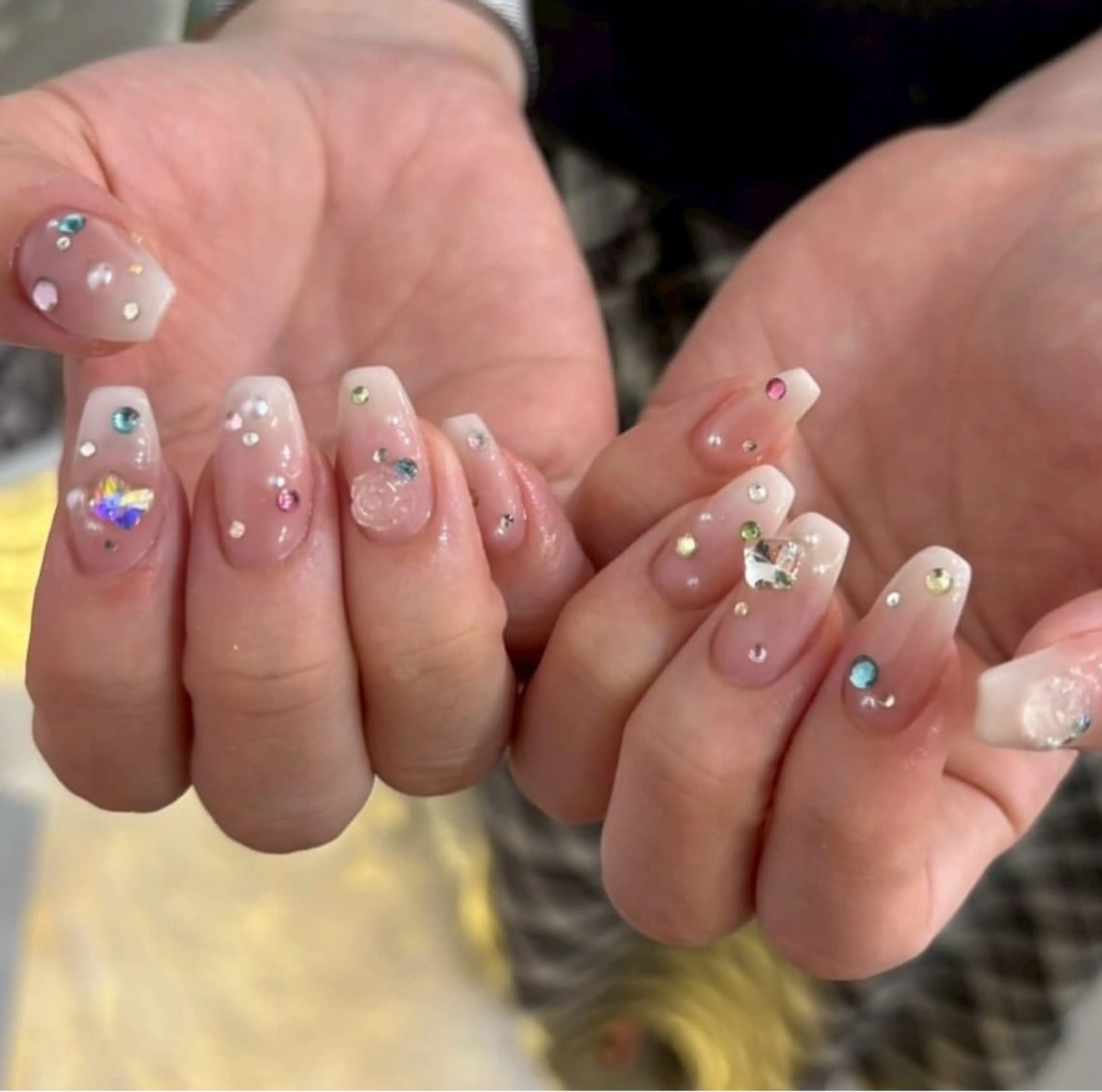 ネイル アートネイル フラワーネイル フレンチネイル ジェルネイル グラデーション ハンドネイル Ryu Nail NekoChanのネイルデザイン