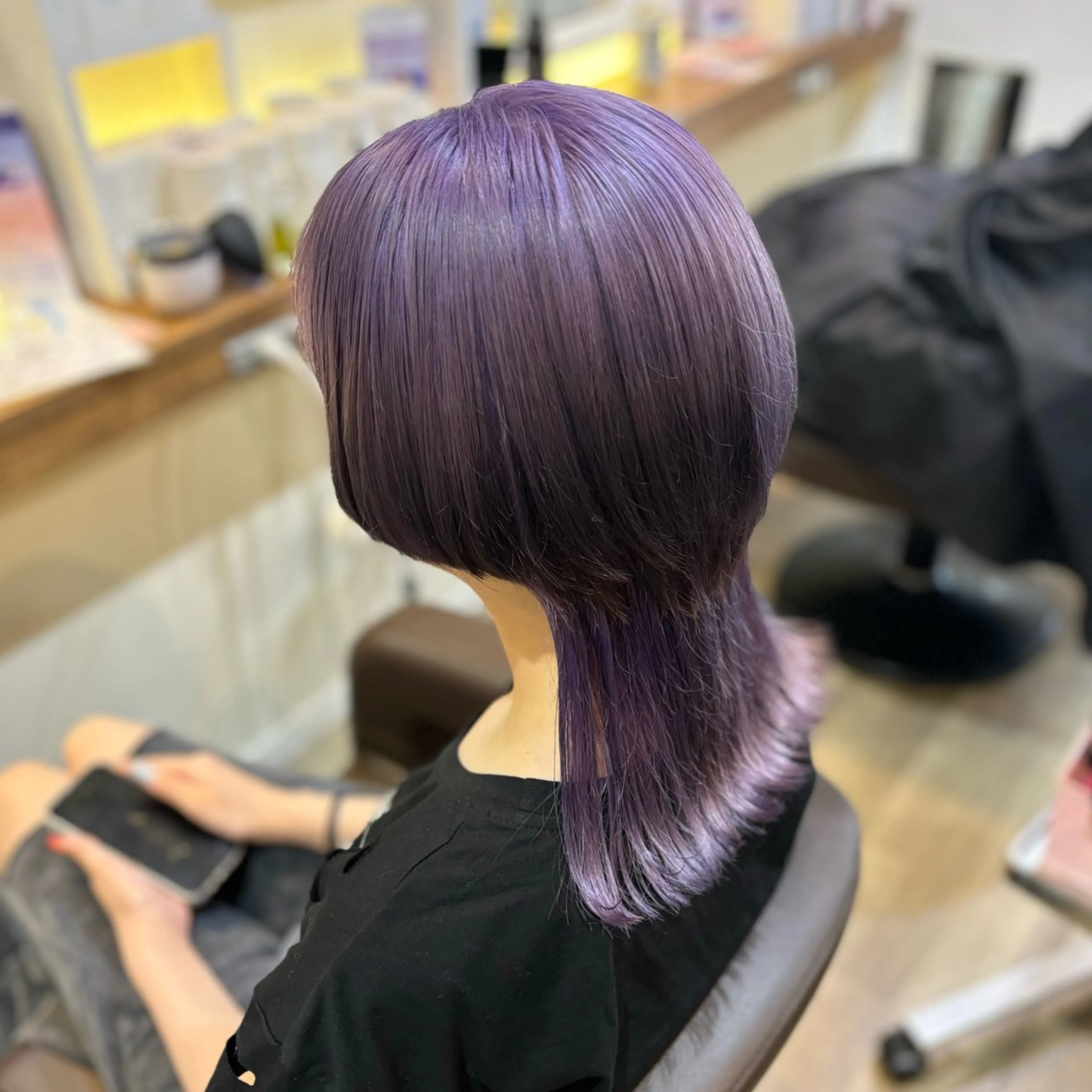 ミディアム ウルフカット 🎀ハイトーン/ 艶カラー/夕月🎀のヘアスタイル