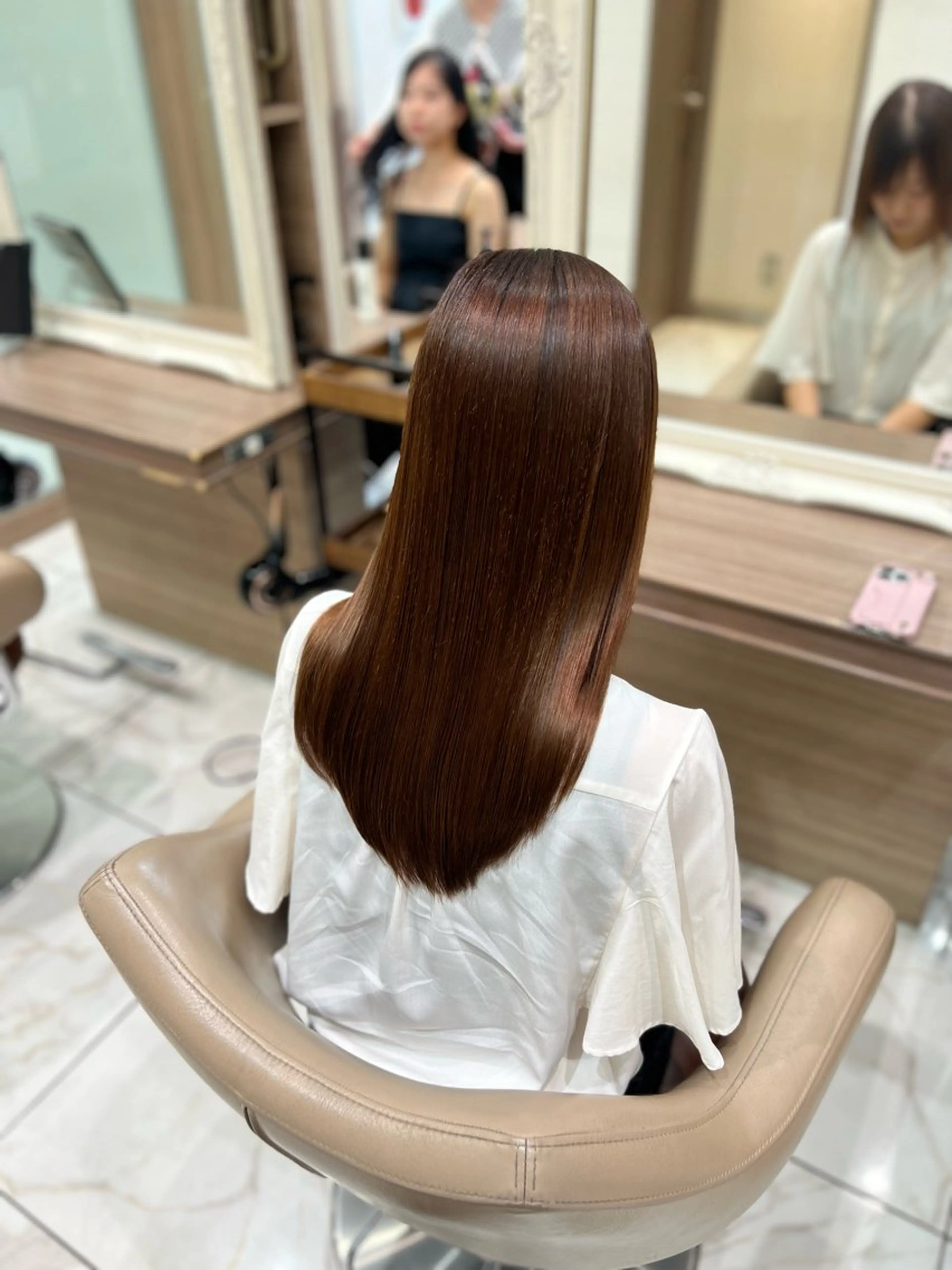 セミロング 縮毛矯正 レイヤー×韓国 🇰🇷鈴木啓太のヘアスタイル