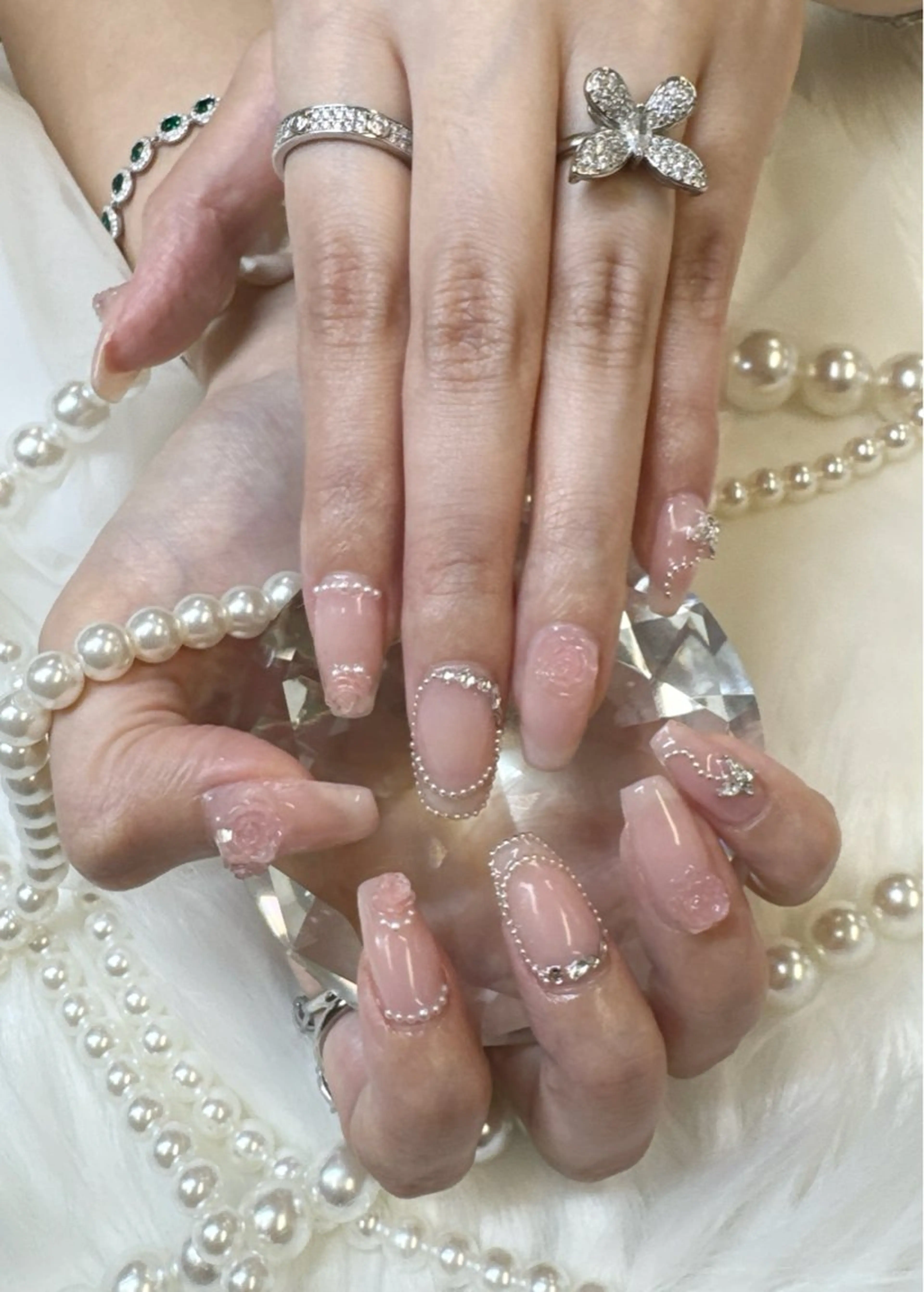 ネイル 長さ出し フレンチネイル ジェルネイル ガラスフレンチ マグネットネイル Queeens nailのネイルデザイン