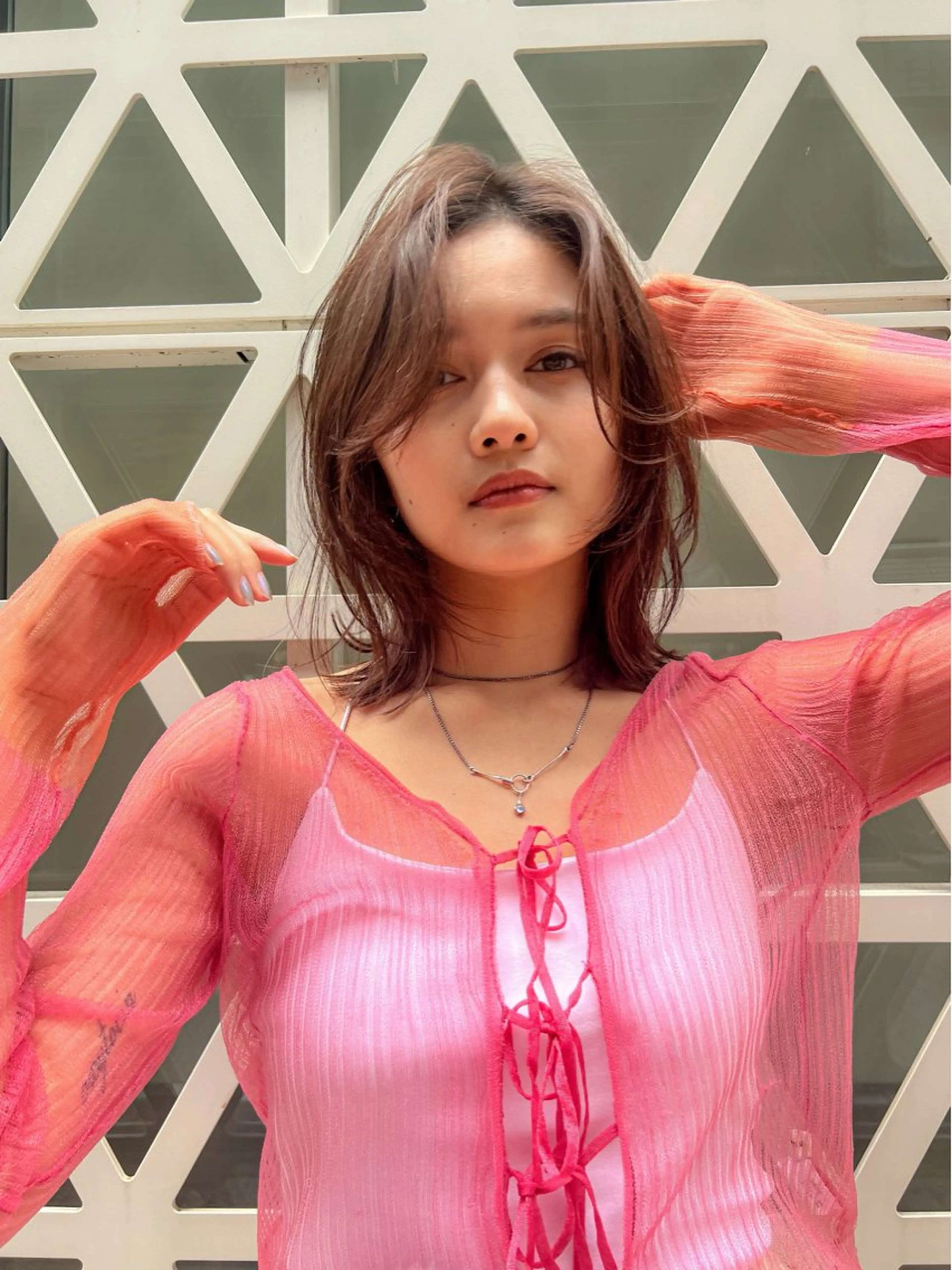 ミディアム カラー ミディアムレイヤー くびれヘア 顔まわりレイヤー レイヤーカット カット ヘアカラー トリートメント 海外ヘア／レイヤー カットNatsuのヘアスタイル