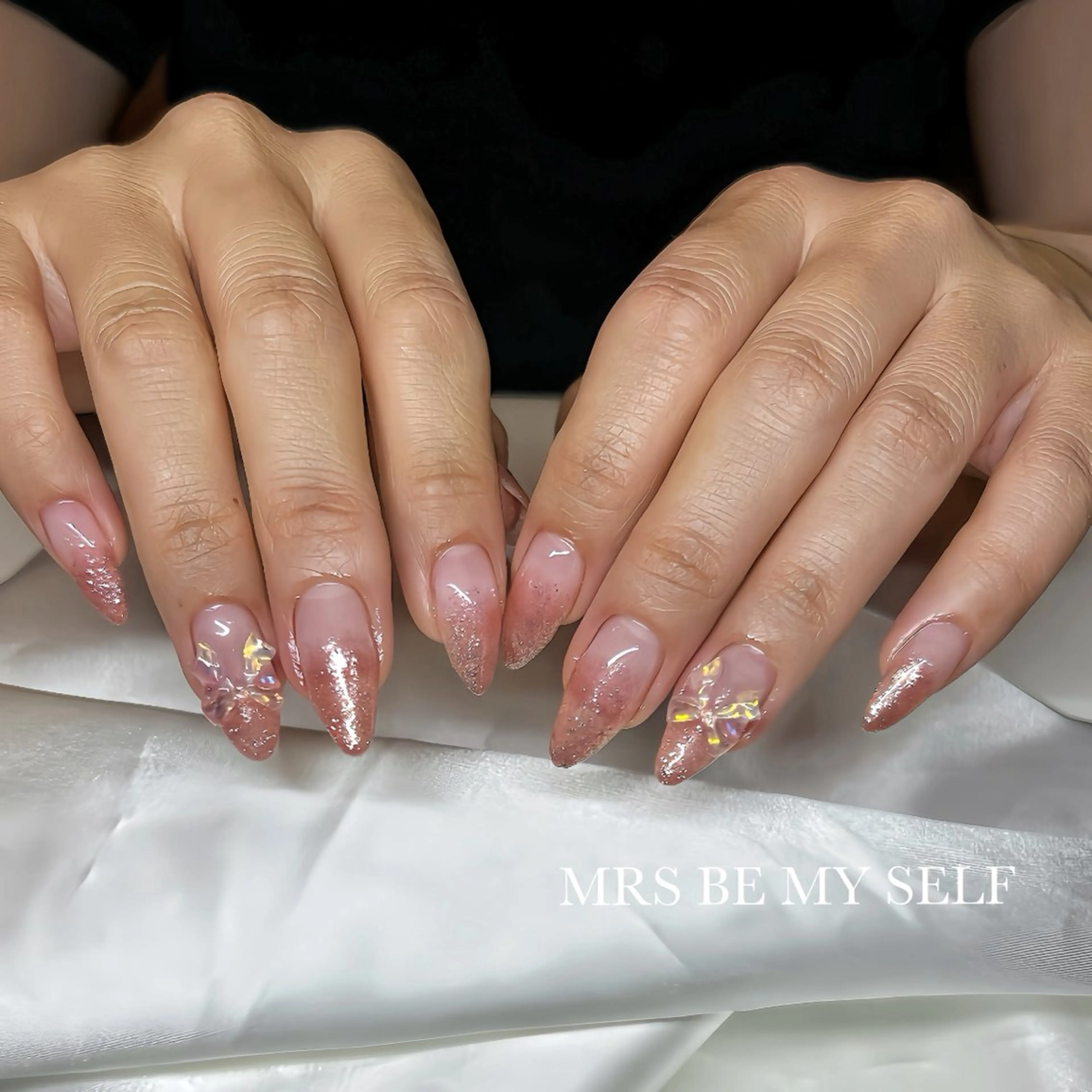 ネイル グラデーション ラメ(グリッター) ラメグラデーション シンプルネイル MRS/ miyu🎀のネイルデザイン