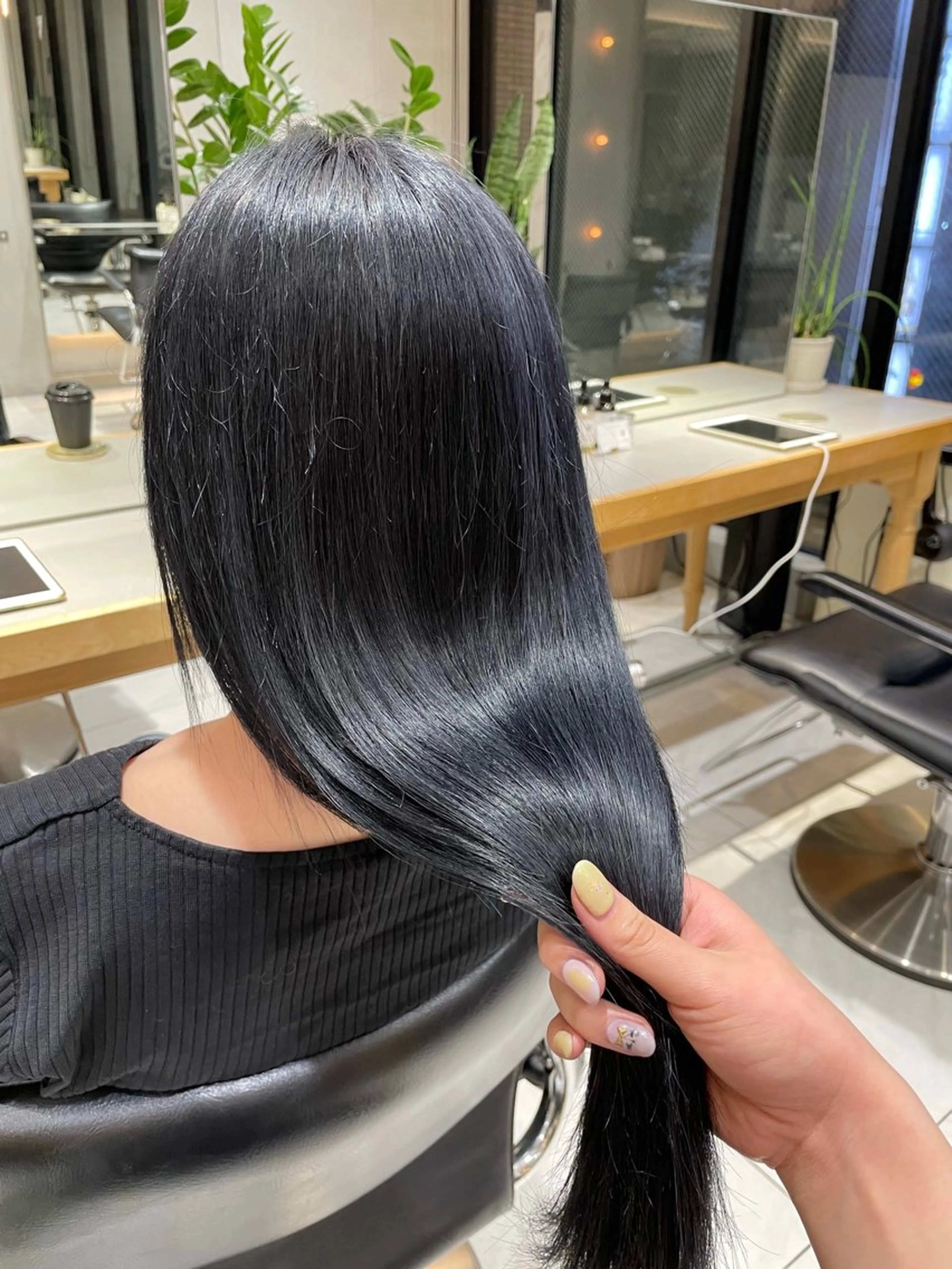 ロング カラー ヘアアレンジ ヘアカラー トリートメント ヘッドスパ ヘアセット 艶髪/レイヤーカット 🐣misakiのヘアスタイル