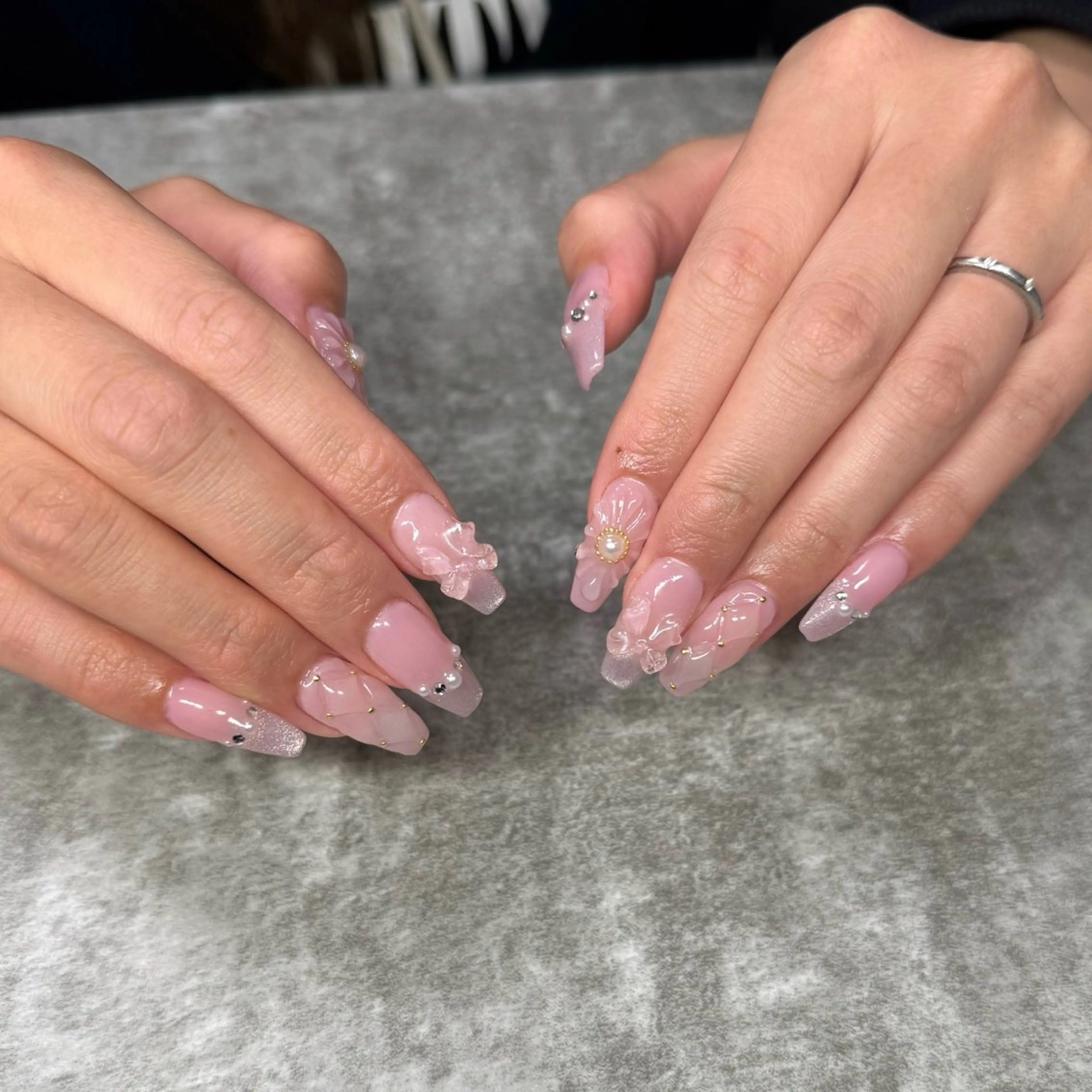 ネイル ハンドネイル ﾊﾗ ｱｲｶのネイルデザイン