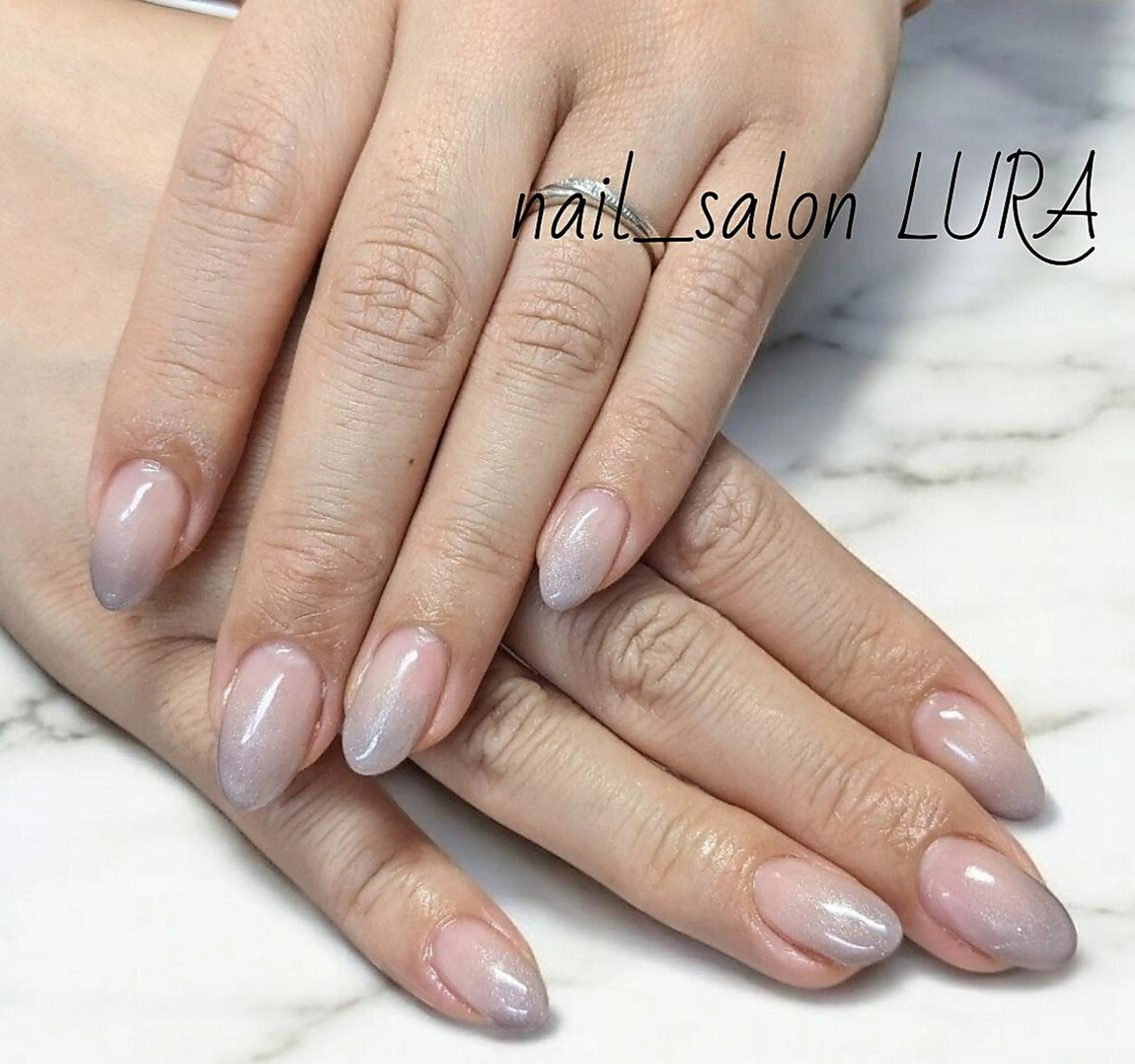 ハンド⭐️オフ込　フィルイングラデーション　￥5800→￥3850の写真