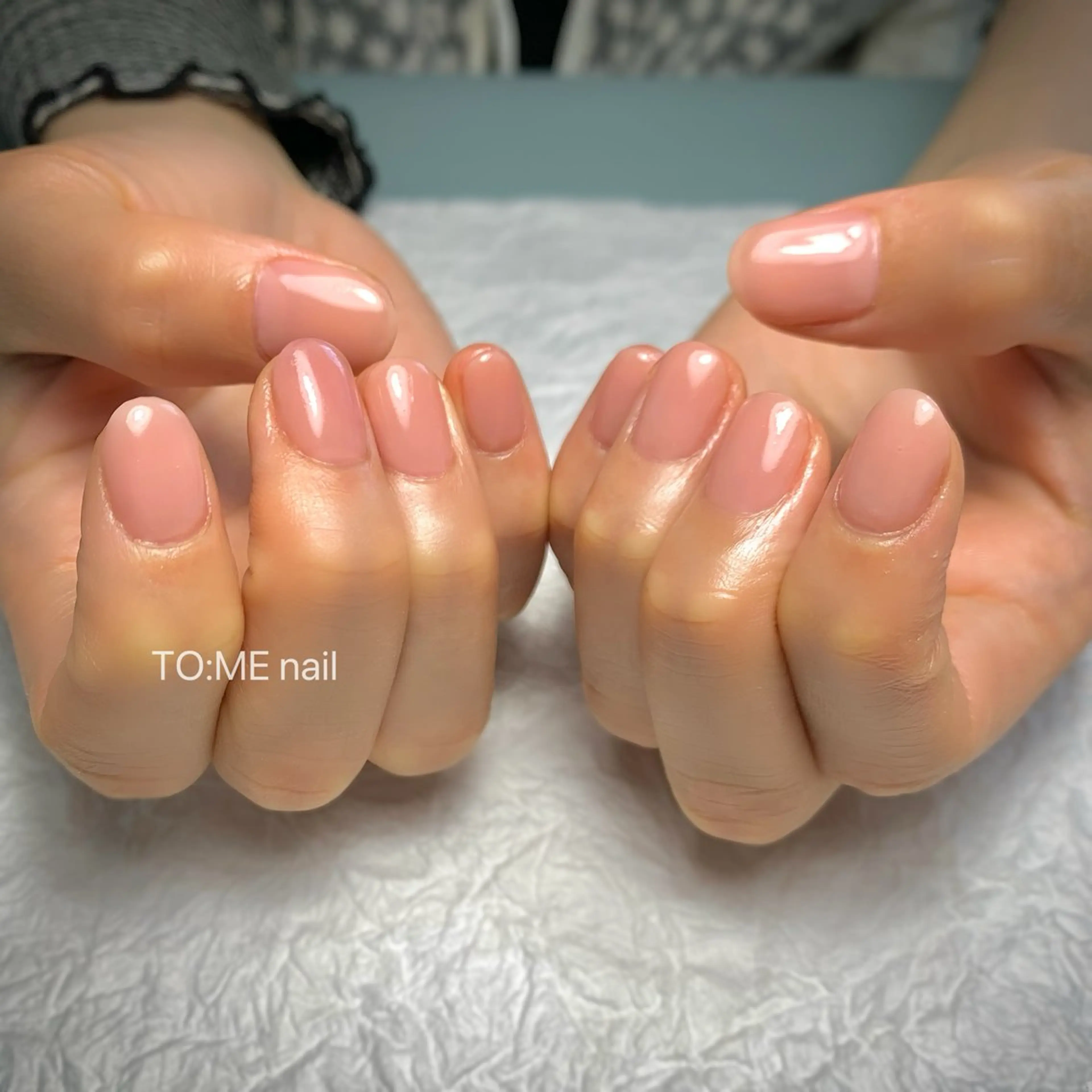 ネイル フットネイル オフィスネイル ワンカラーネイル ショートネイル シンプルネイル ハンドネイル 💌TO:ME トゥーミーネイル🌿のネイルデザイン