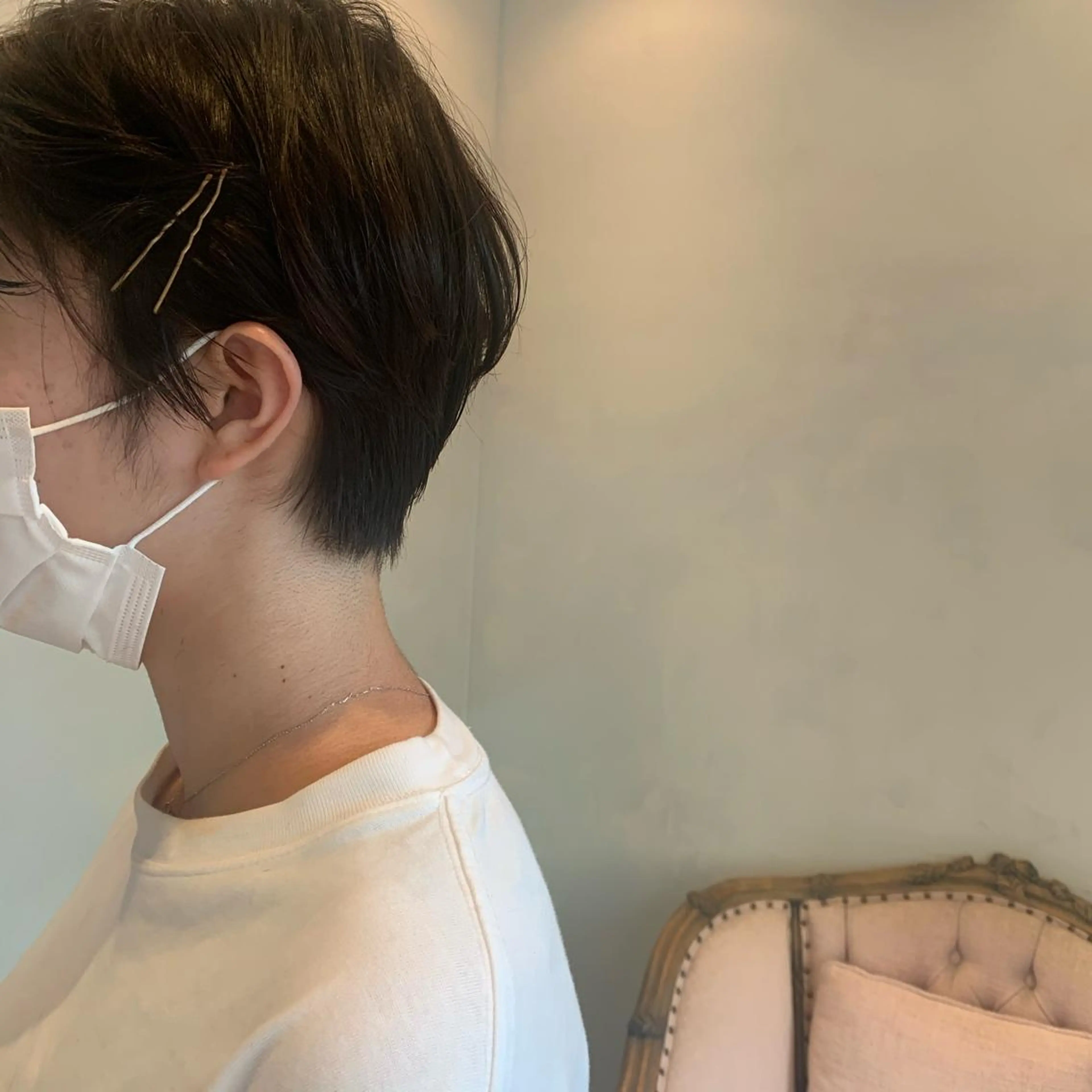 ショート SAKINO. ベージュカラーのヘアスタイル