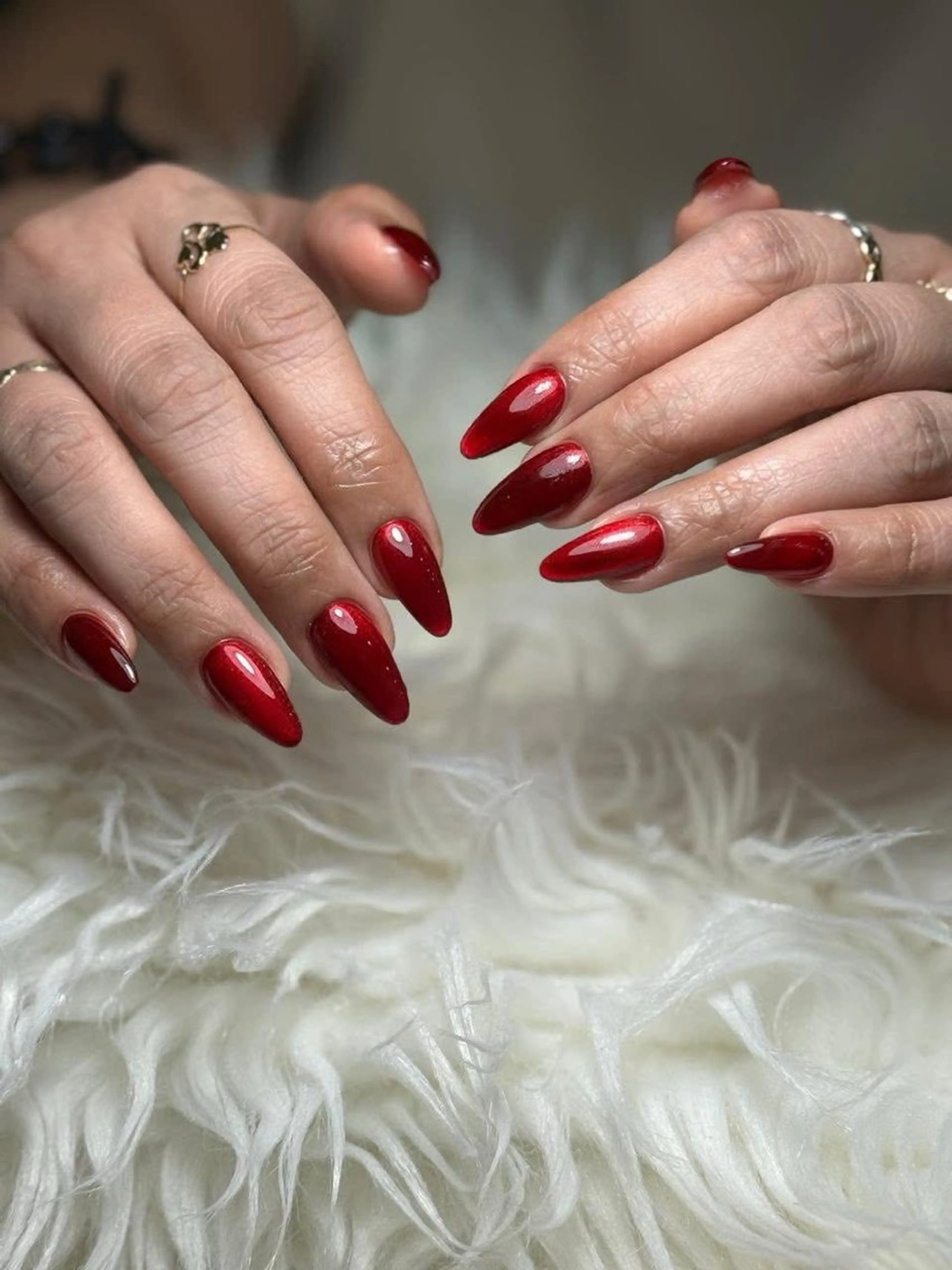 ネイル ジェルネイル キラキラネイル ミラーネイル 赤色 ann_ nailのネイルデザイン