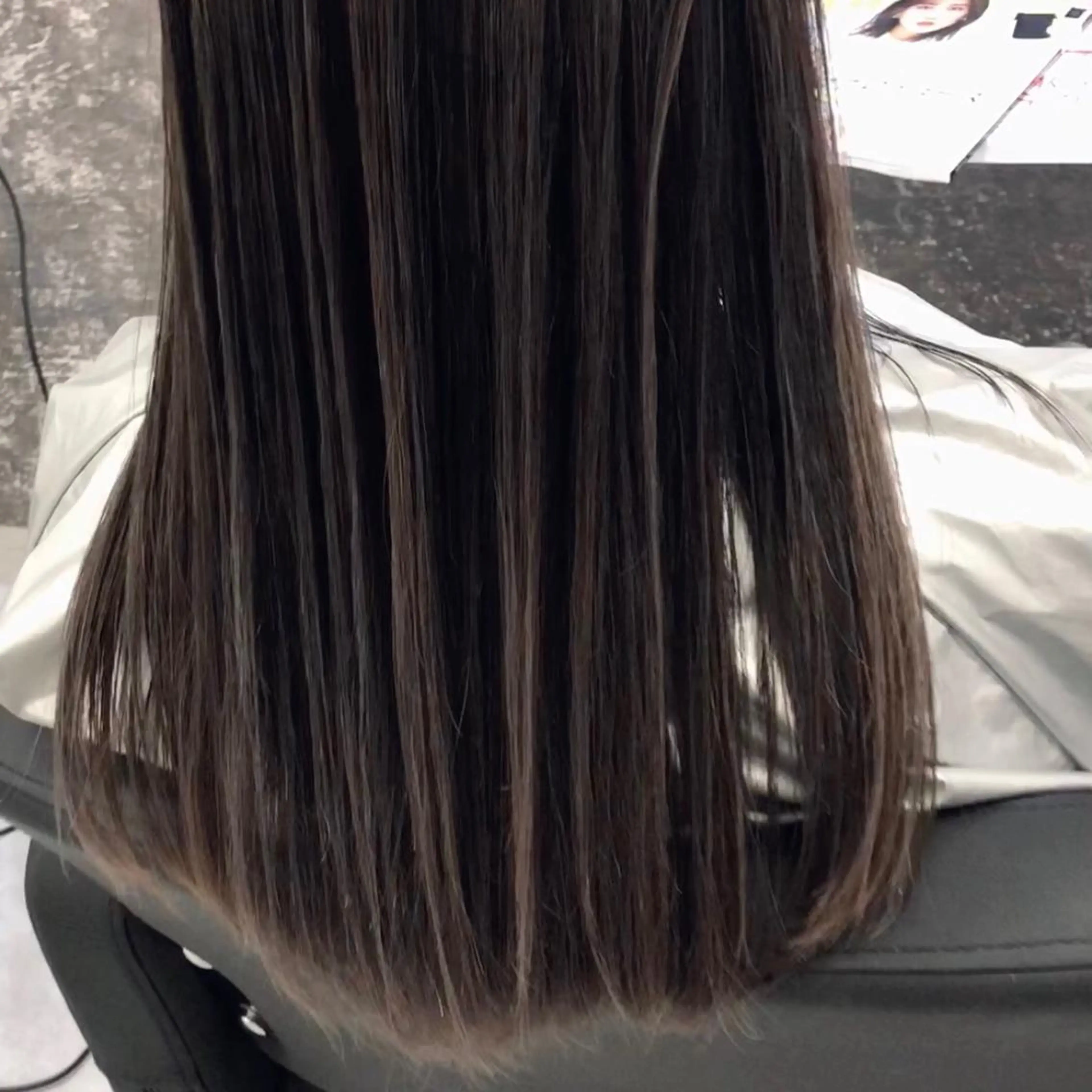 セミロング カラー ヘアアレンジ ショートボブ シールエクステ バレイヤージュ デザインカラー ハイライトカラー アンドウ ユウ/ レイヤーカット/韓国のヘアスタイル