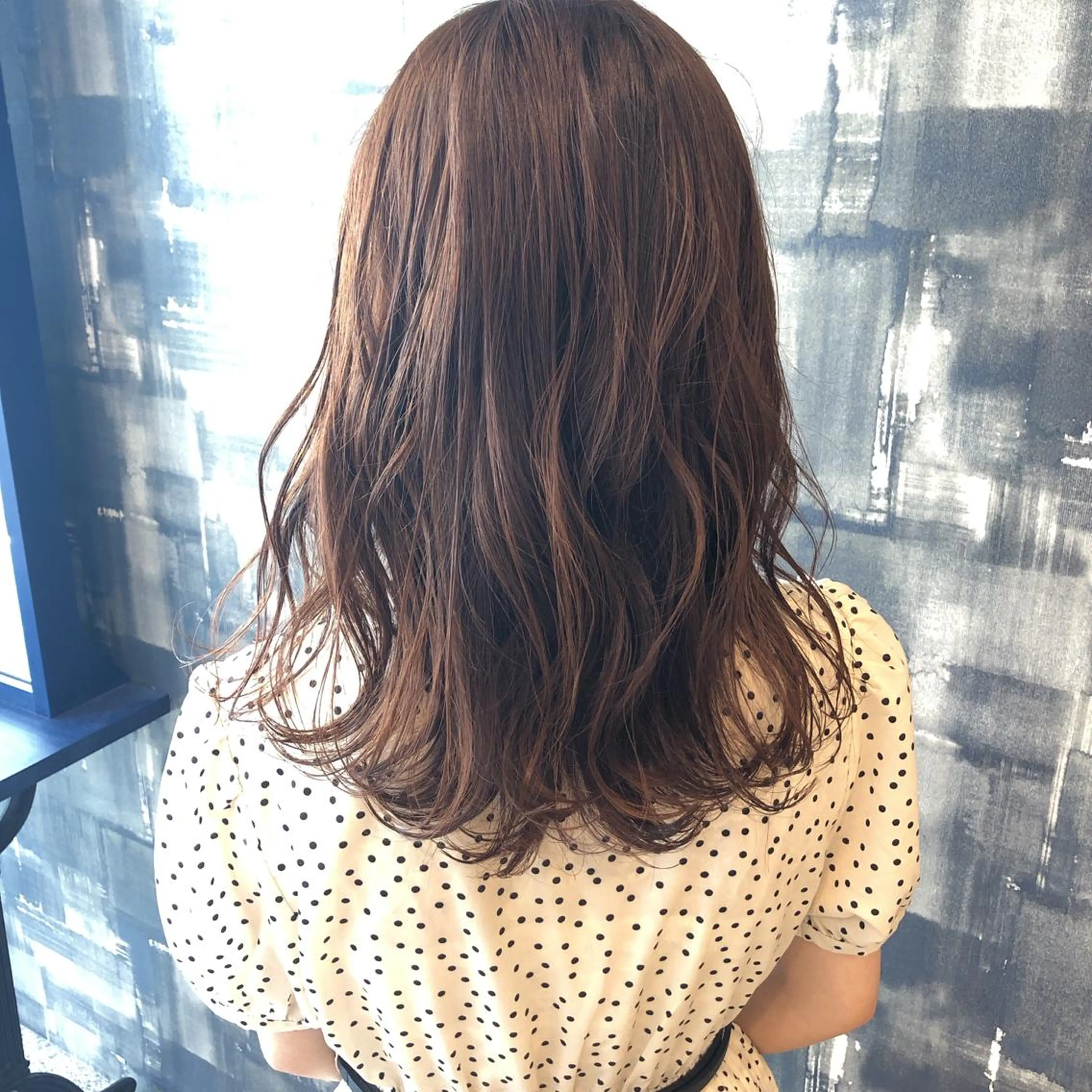 セミロング カラー ベージュカラー オレンジ 日高 香織のヘアスタイル