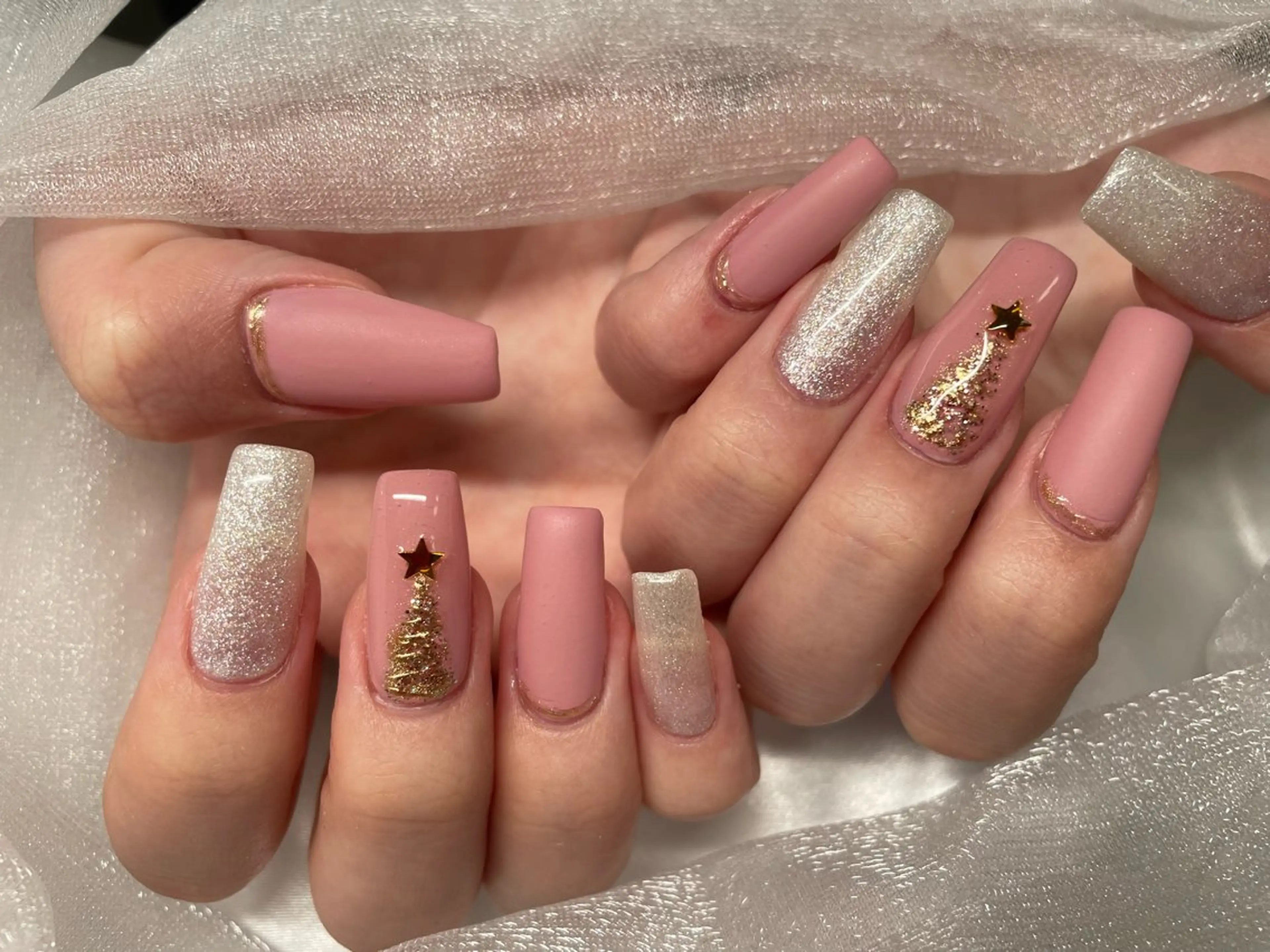 ネイル ハンドネイル Roi〈ロワ〉 Minakoのネイルデザイン