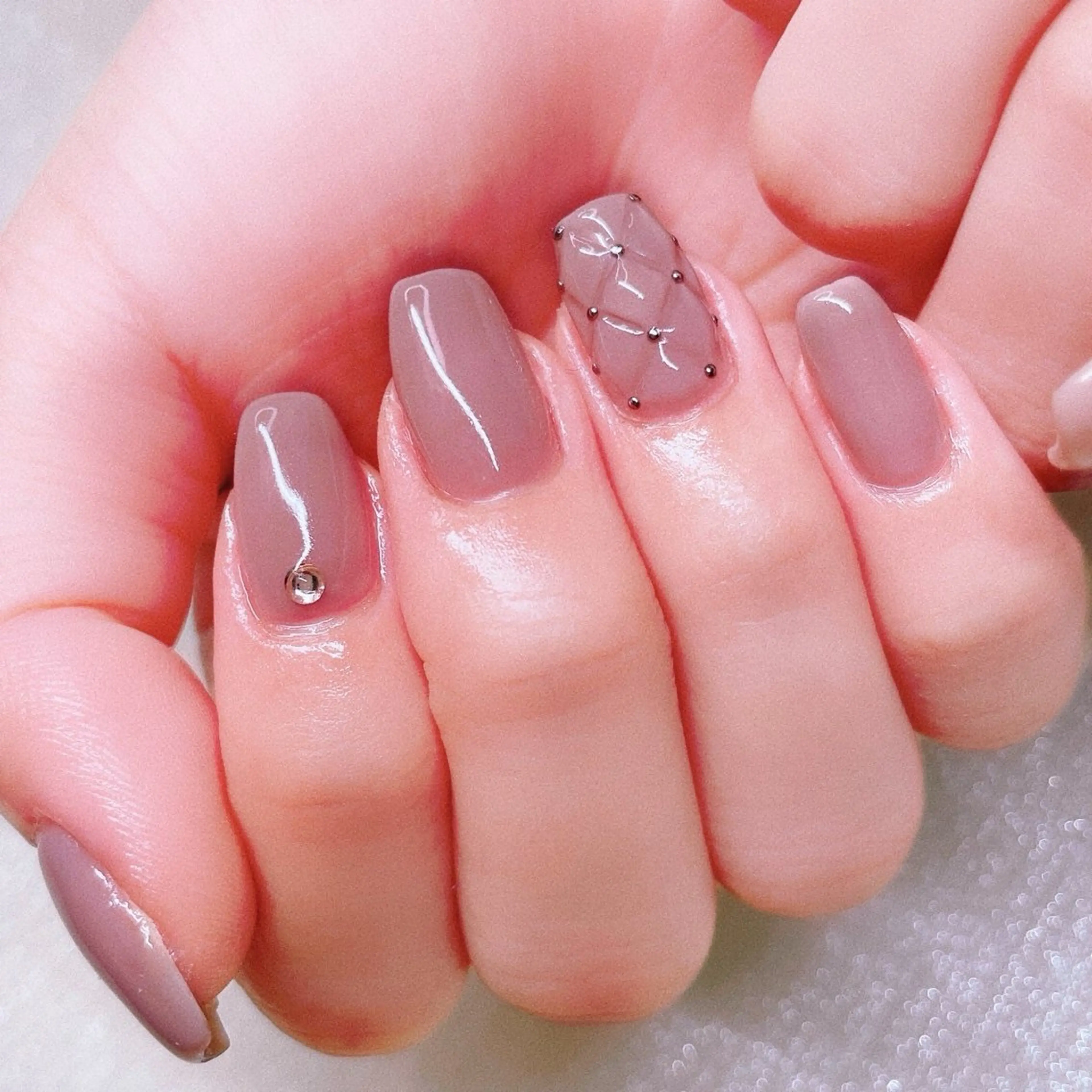 ネイル 長さ出し ストーンネイル ハンドネイル Nailist suzuのネイルデザイン