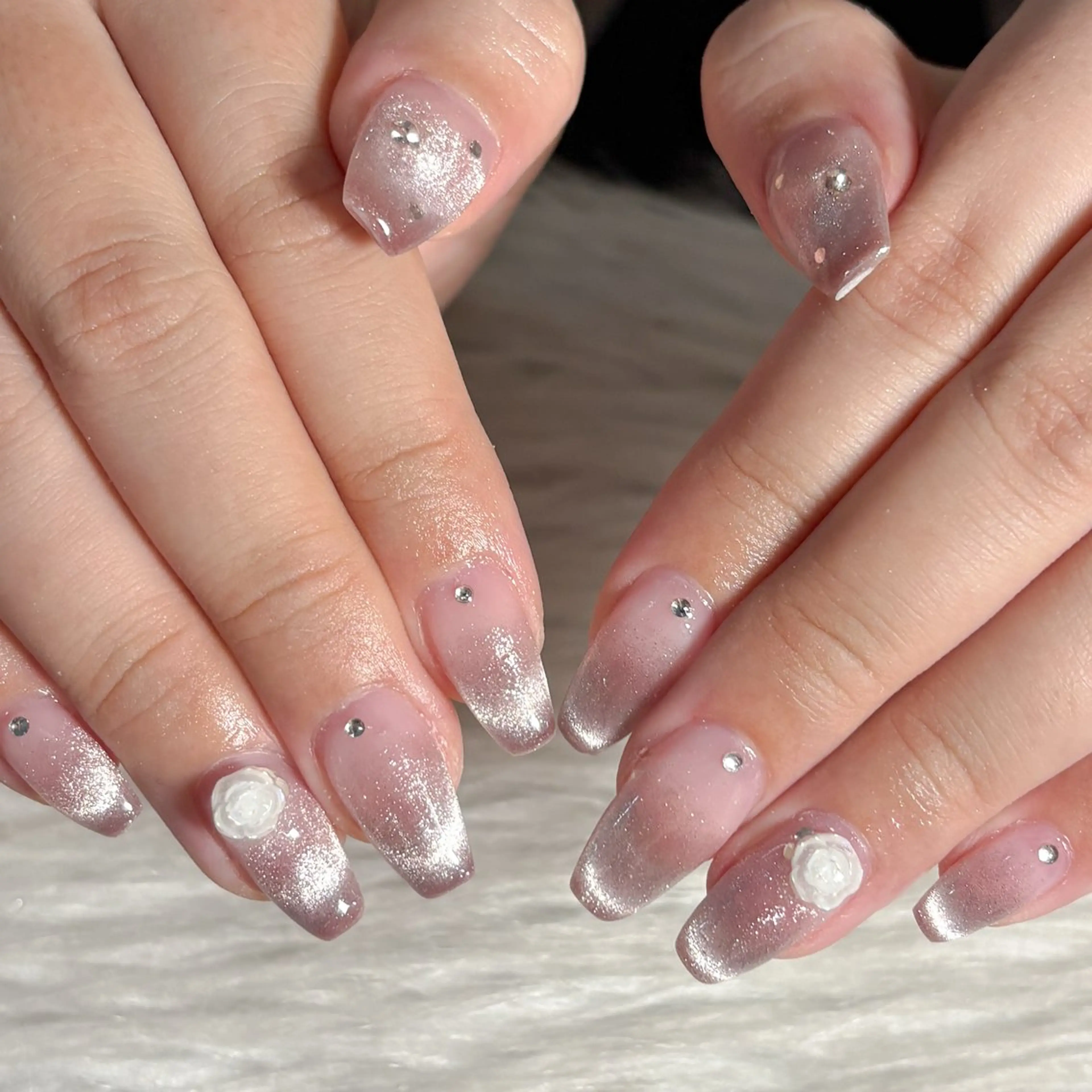 ネイル ハンドネイル LAVISH manaのネイルデザイン