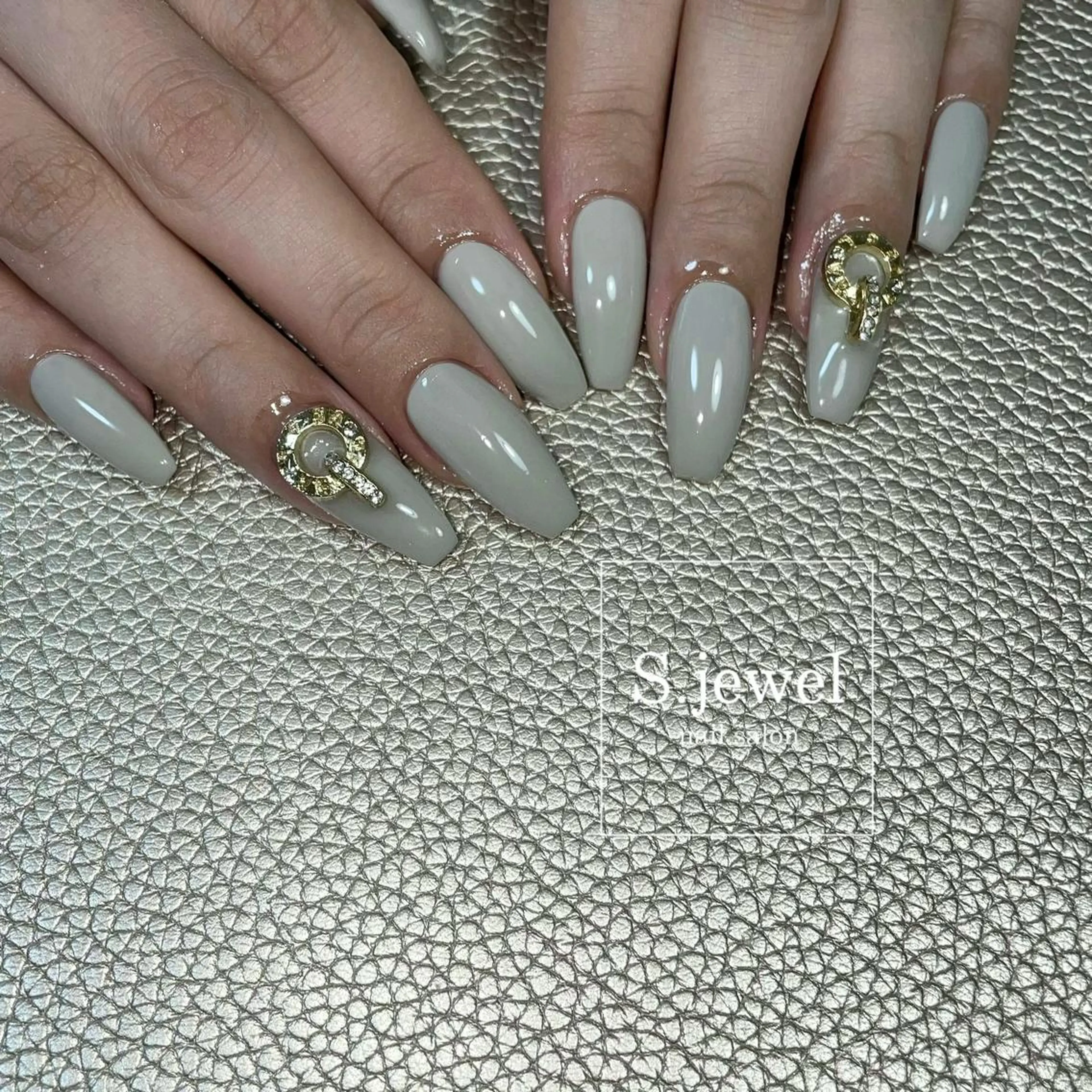 ネイル S. JEWELのネイルデザイン