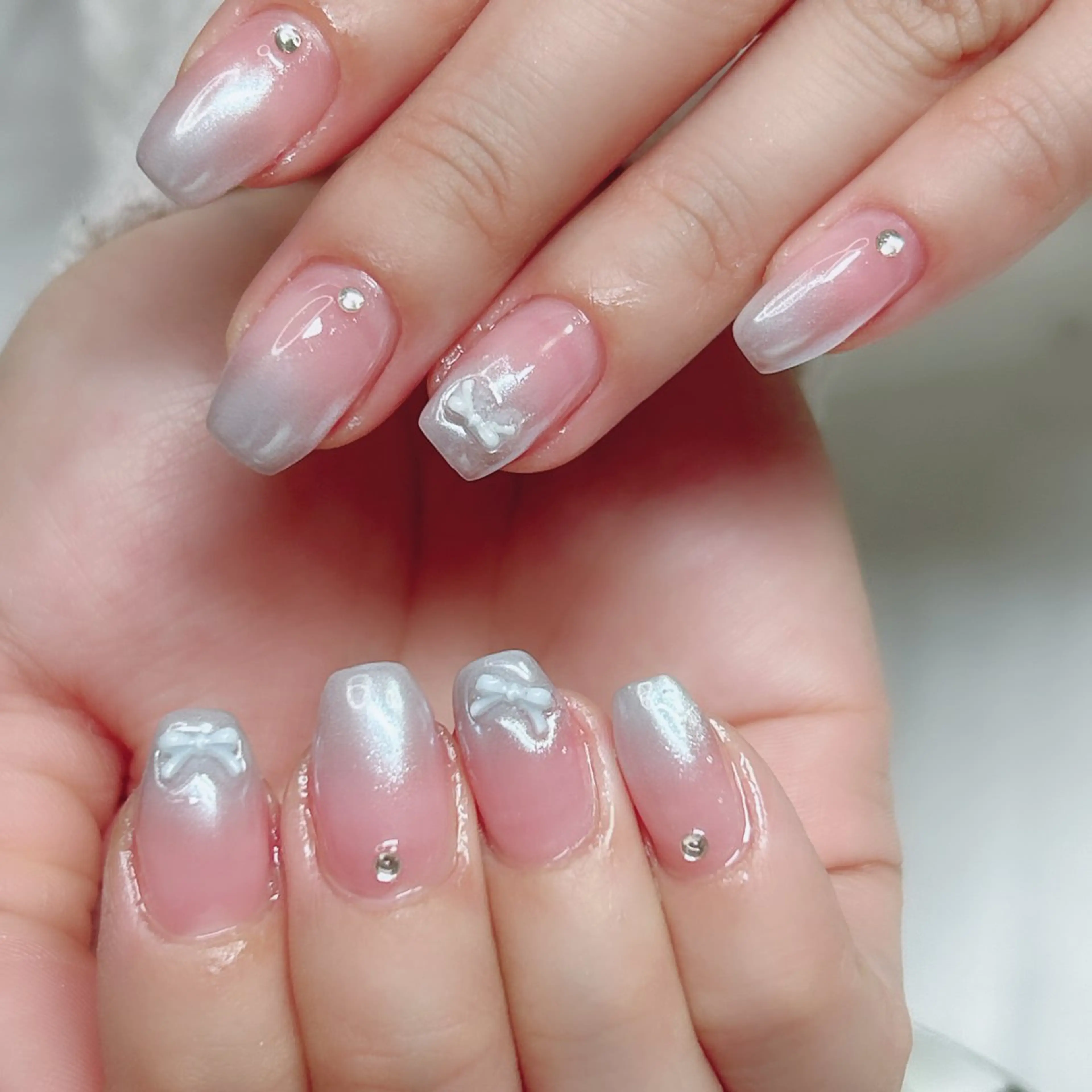 ネイル オーロラネイル ミラーネイル オフィスネイル ワンカラーネイル シンプルネイル ハンドネイル Cute Tips nailのネイルデザイン