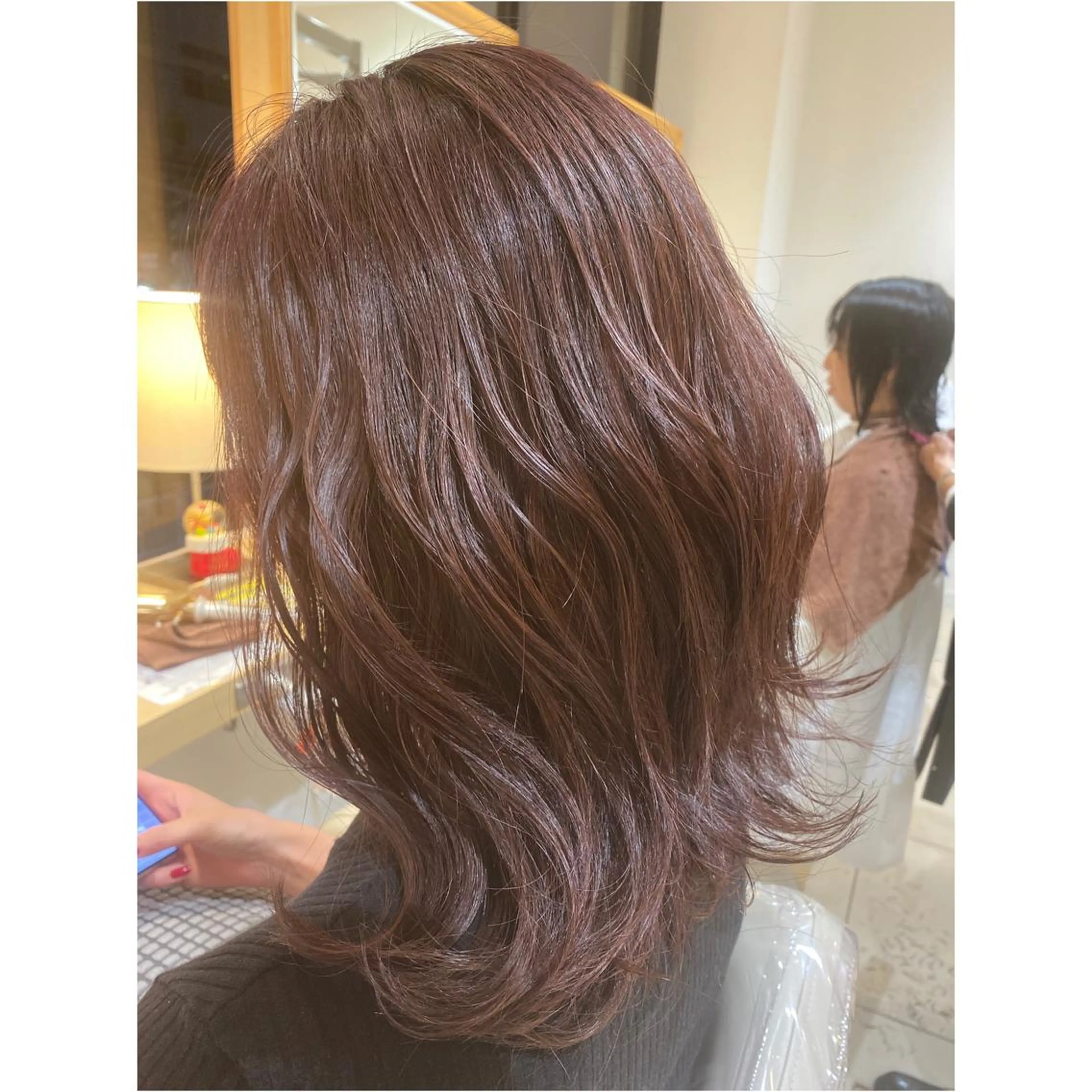 セミロング カラー 髪質改善/透感カラー 山下輝人のヘアスタイル