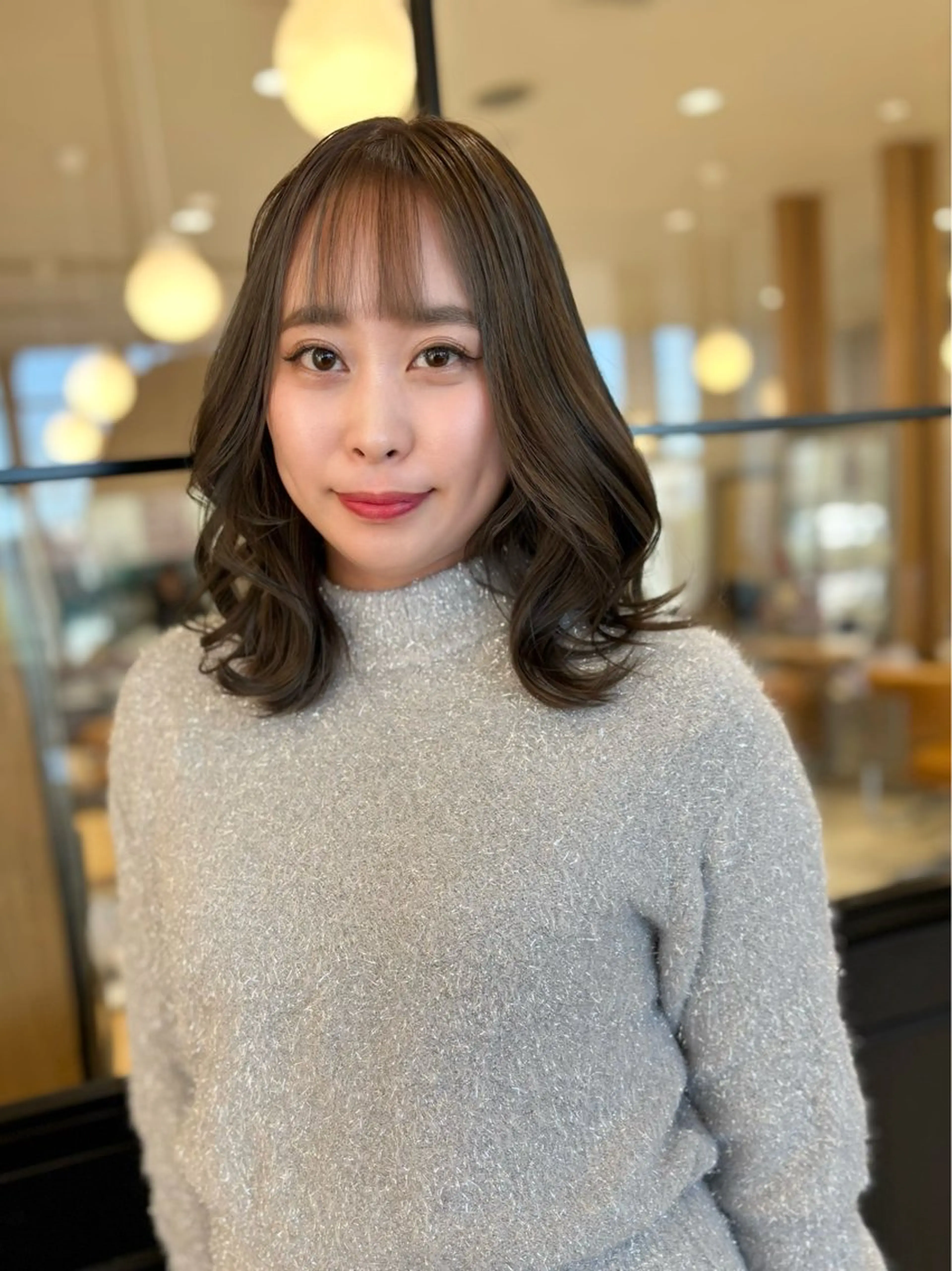 セミロング カラー グレージュ くびれヘア 韓国風ヘア シースルーバング ラブーケ中川中島店 クラタチカコのヘアスタイル