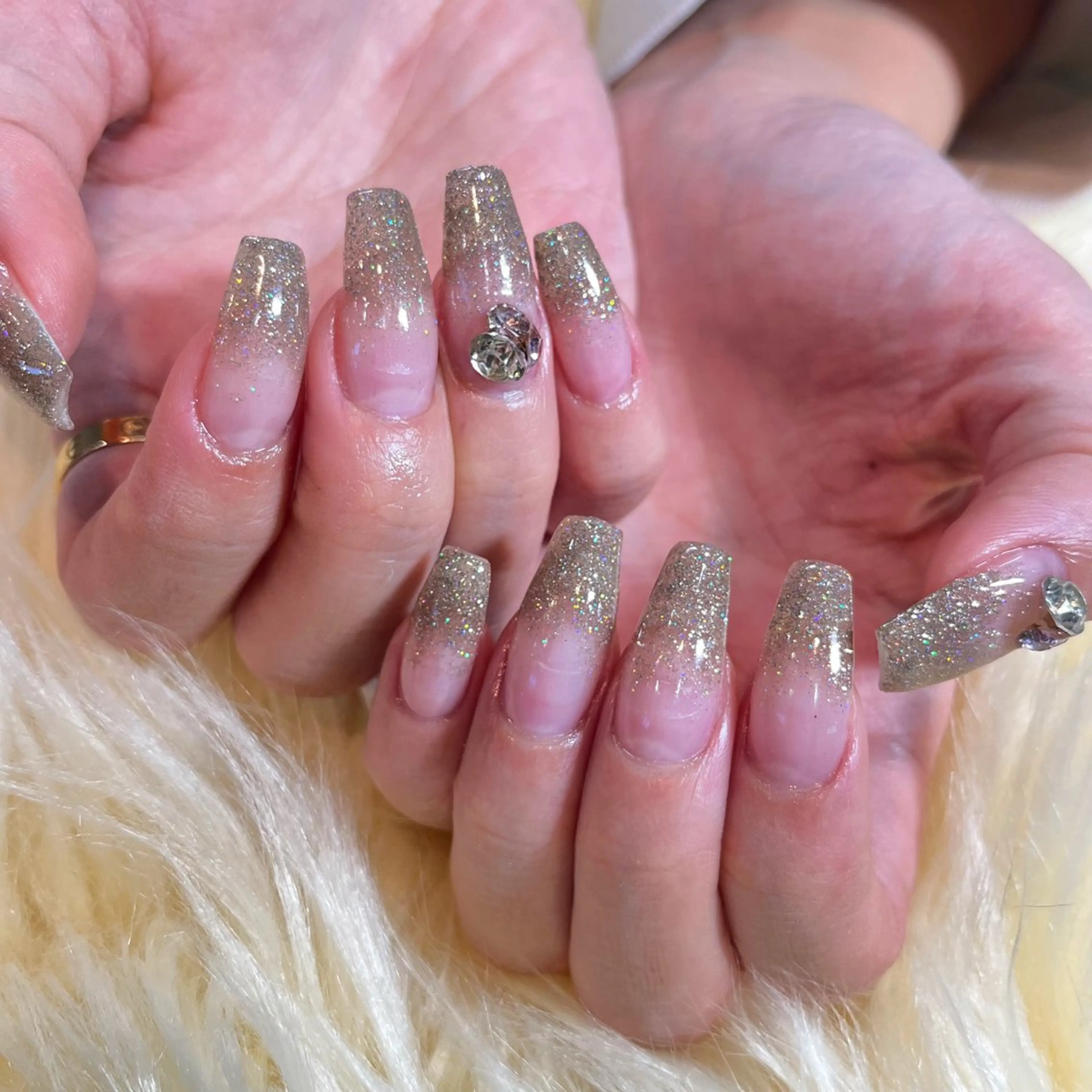 ネイル ハンドネイル Betty ✶のマツエク・マツパデザイン