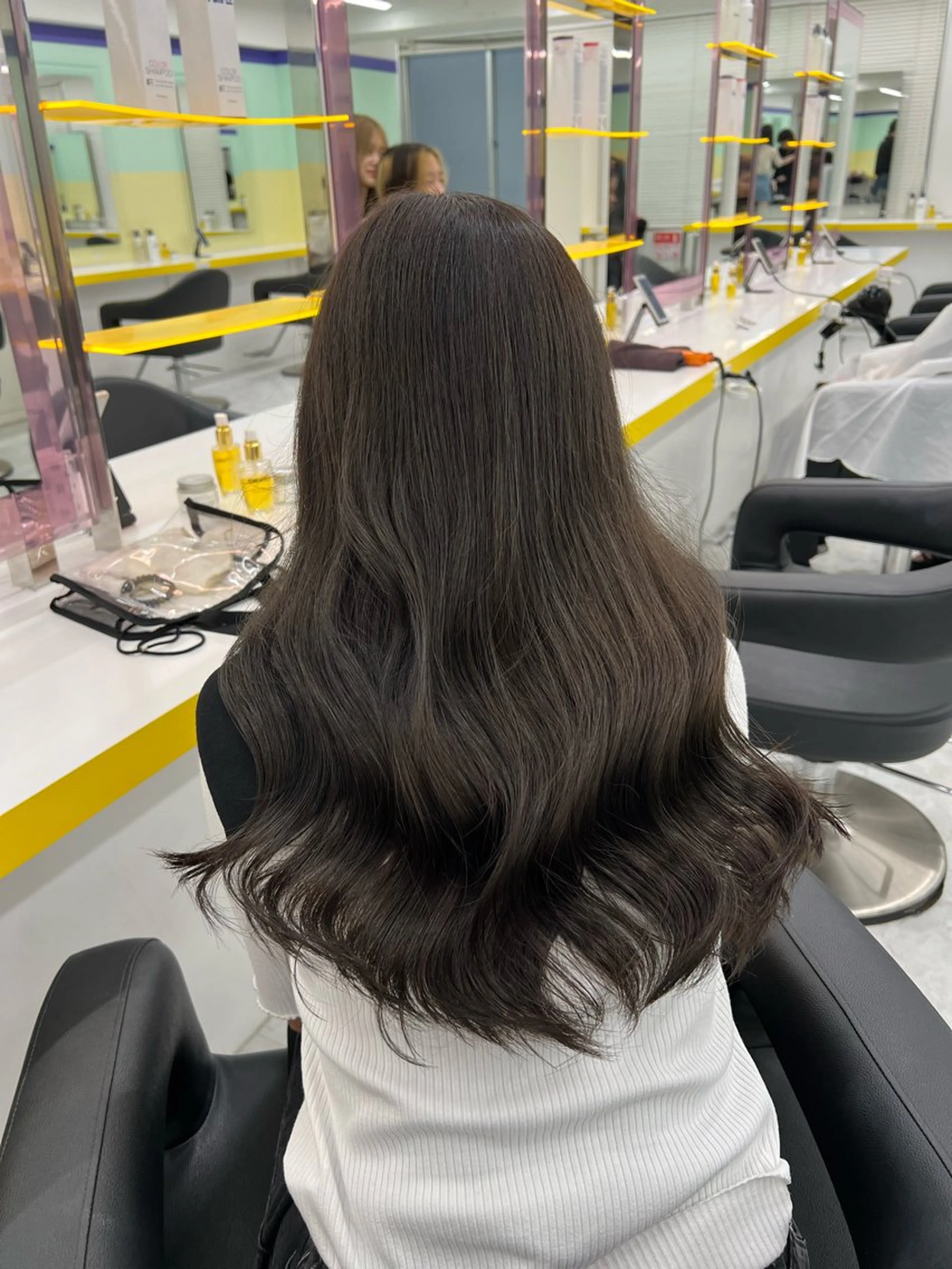 セミロング カラー レイヤー/韓国❣️ 髪質改善/亘紘輝のヘアスタイル