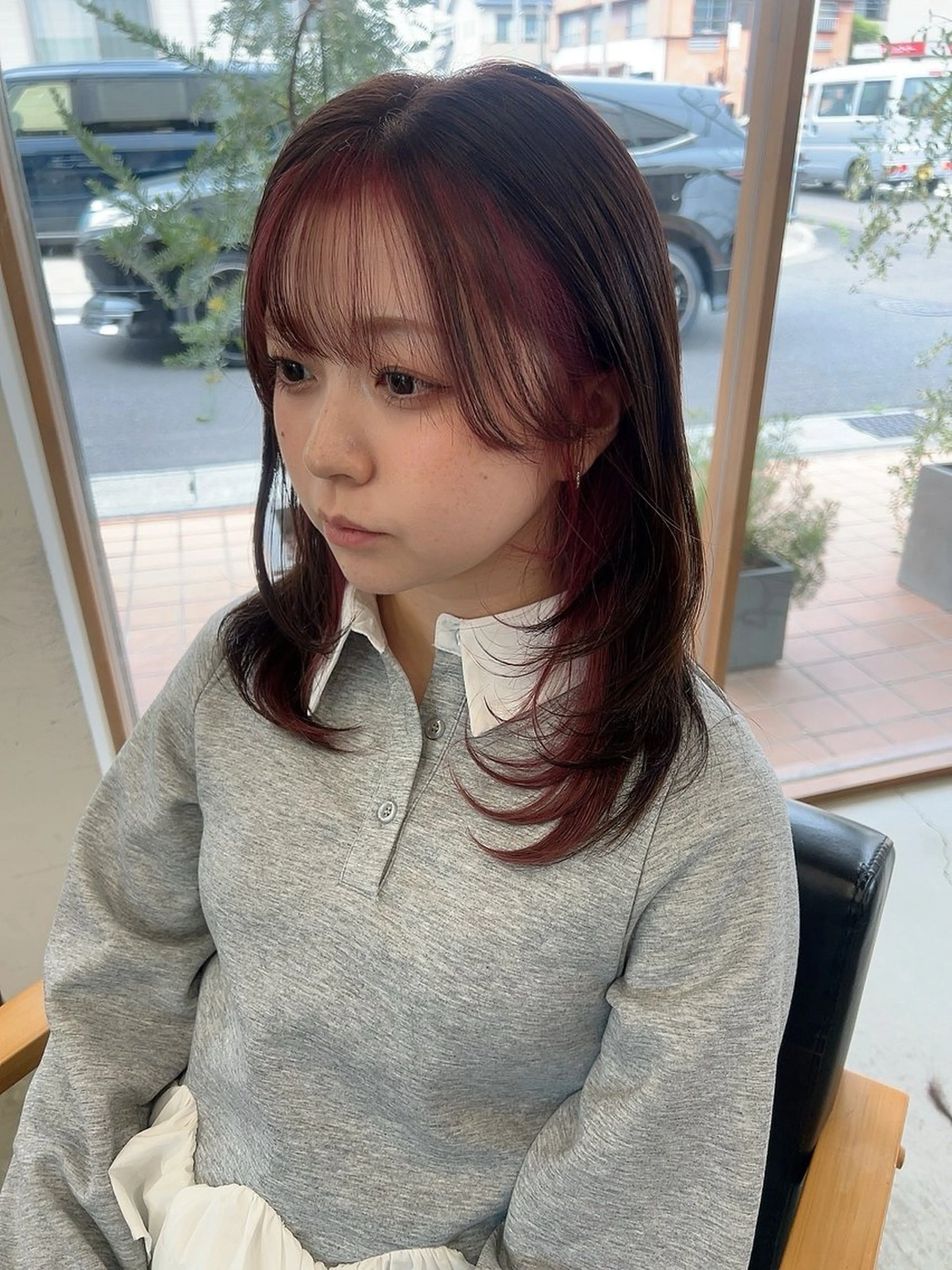 セミロング レイヤーカット ヘアカラー トリートメント vince. moekoのヘアスタイル