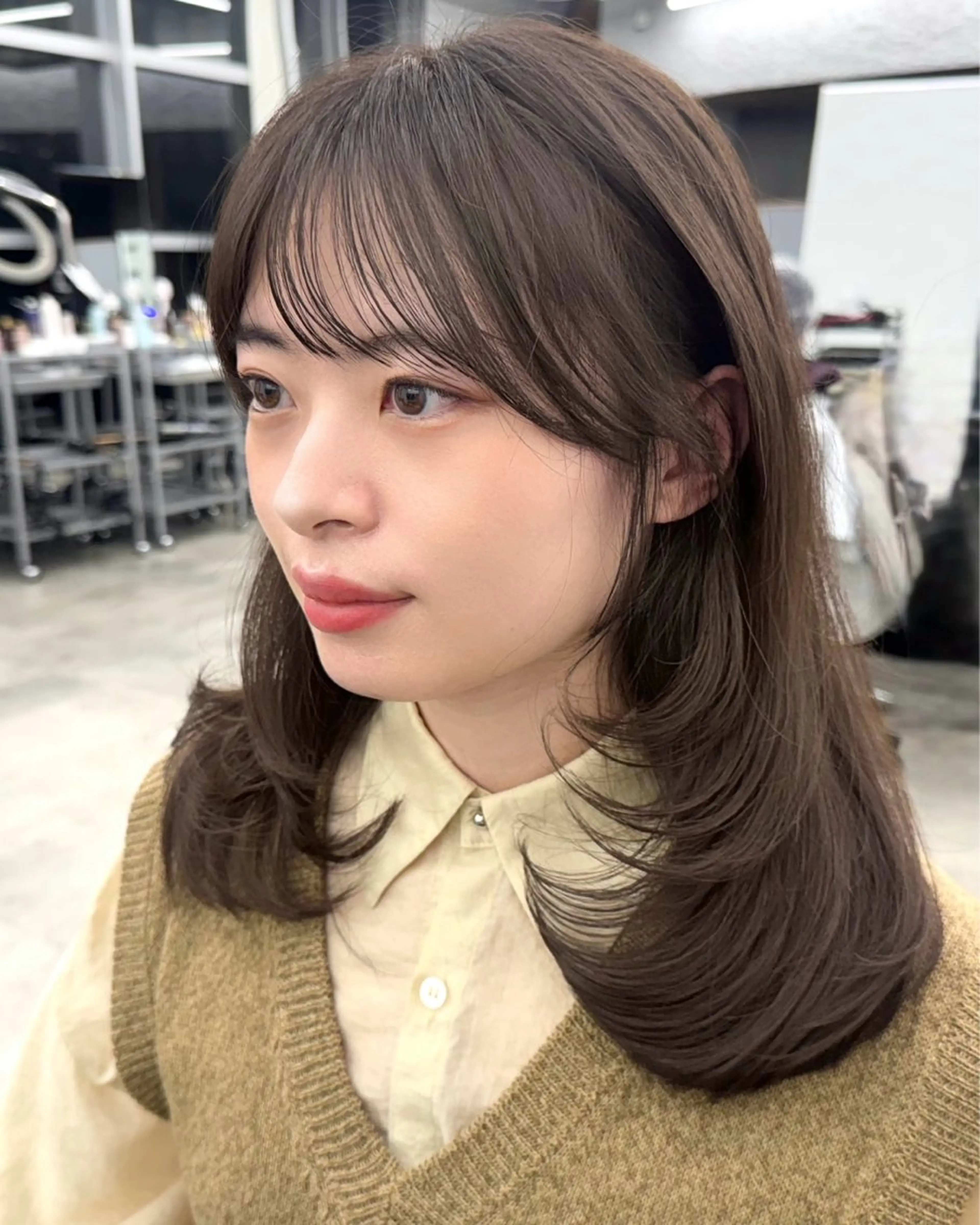 ミディアム カラー レイヤーカット サイドバング 小顔カット カット ヘアカラー トリートメント レイヤー🩰髪質改善 /透明感/kanaのヘアスタイル