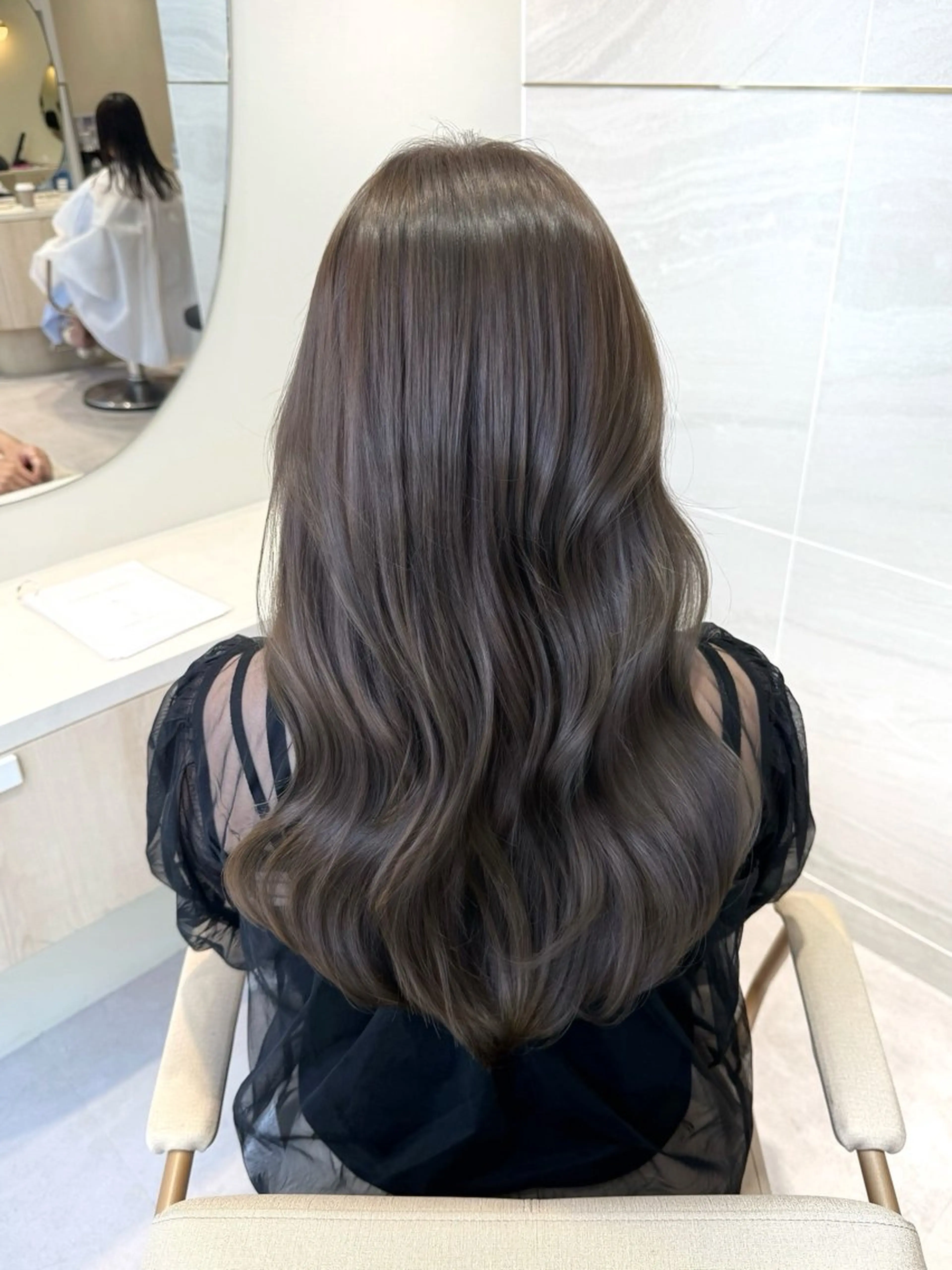 ロング カラー イルミナカラー 韓国風ヘア カット ヘアカラー トリートメント 透明感カラー🌿 グレージュ🐺陽介のヘアスタイル