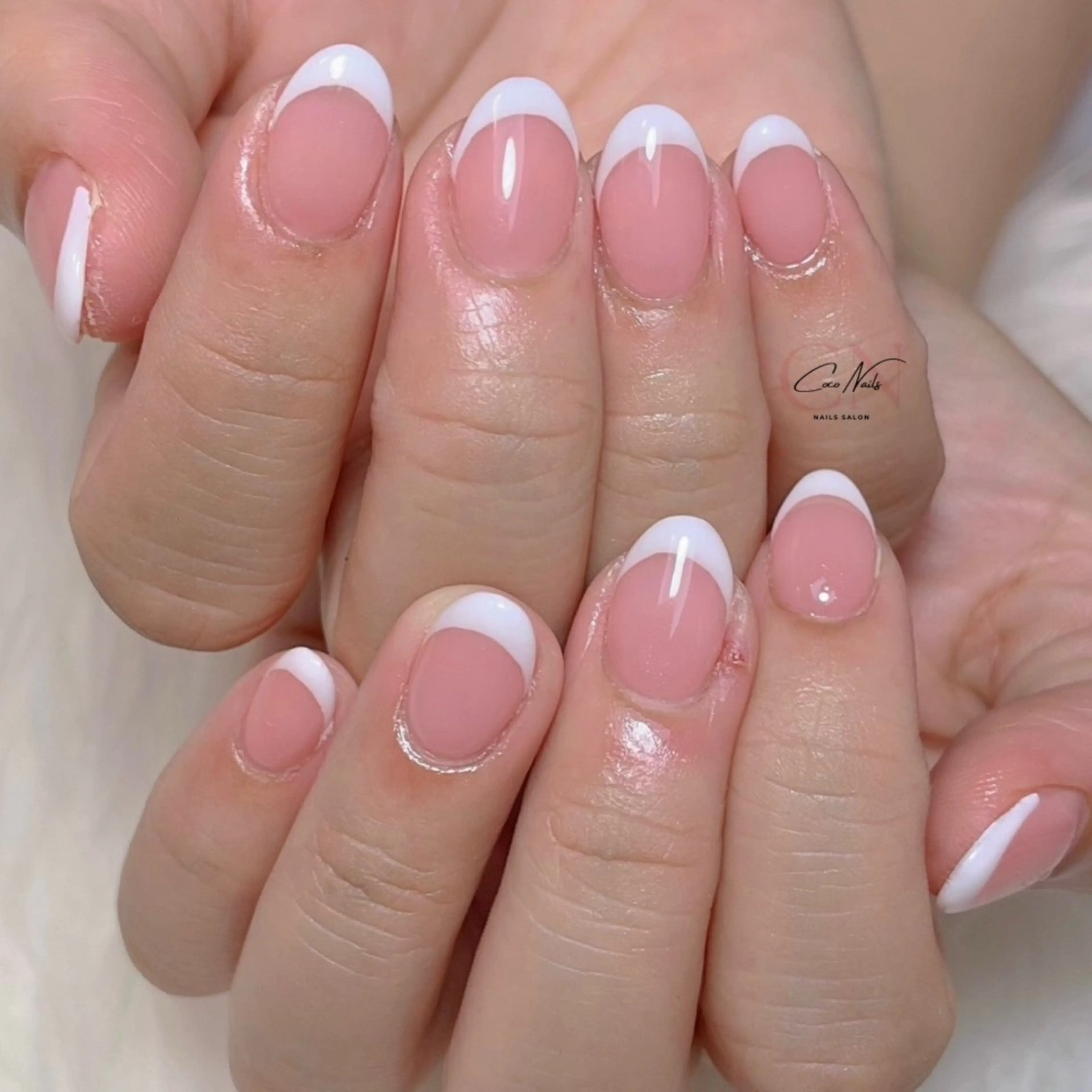 ネイル アートネイル フレンチネイル ジェルネイル 韓国ネイル マグネットネイル ハンドネイル 波 なみのネイルデザイン