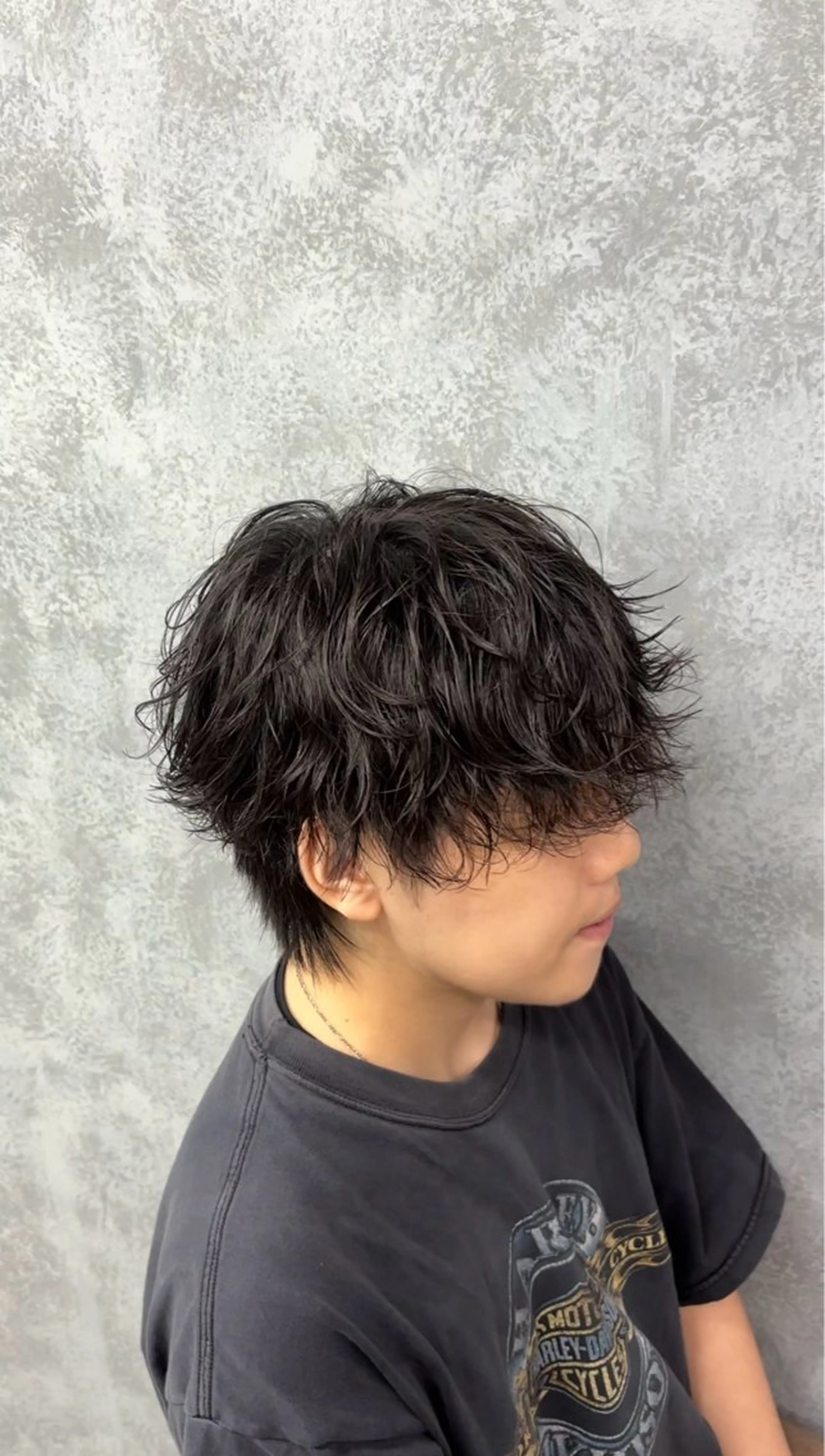 パーマ メンズ シャドウ/フェザー パーマメンズりつきのヘアスタイル