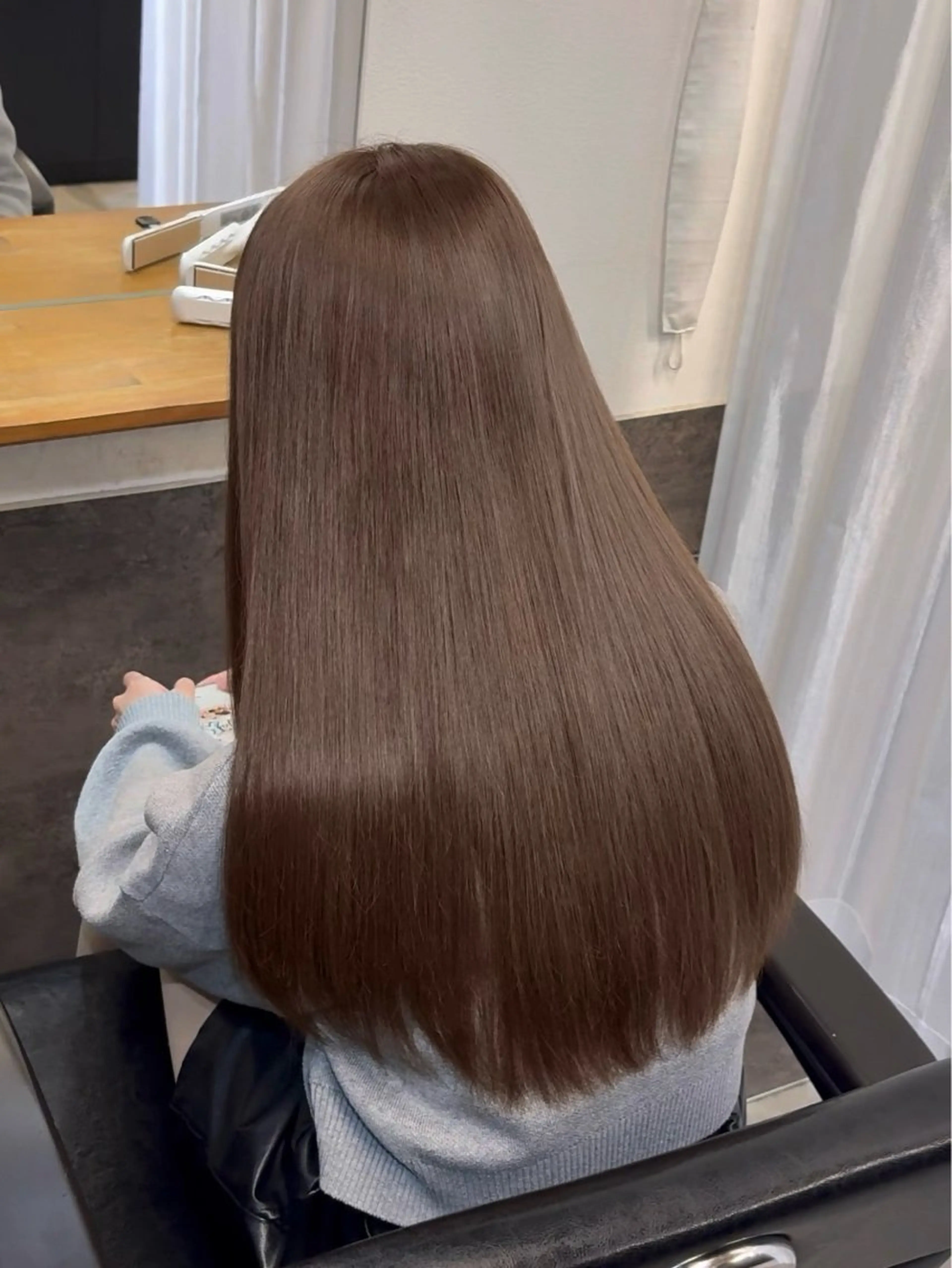 ロング カラー ベージュカラー ブリーチ ダブルカラー モカベージュ ブリーチなしカラー ヘアカラー meby所属・🩵福岡ブリーチなし レイヤー/紫音🩵のヘアスタイル