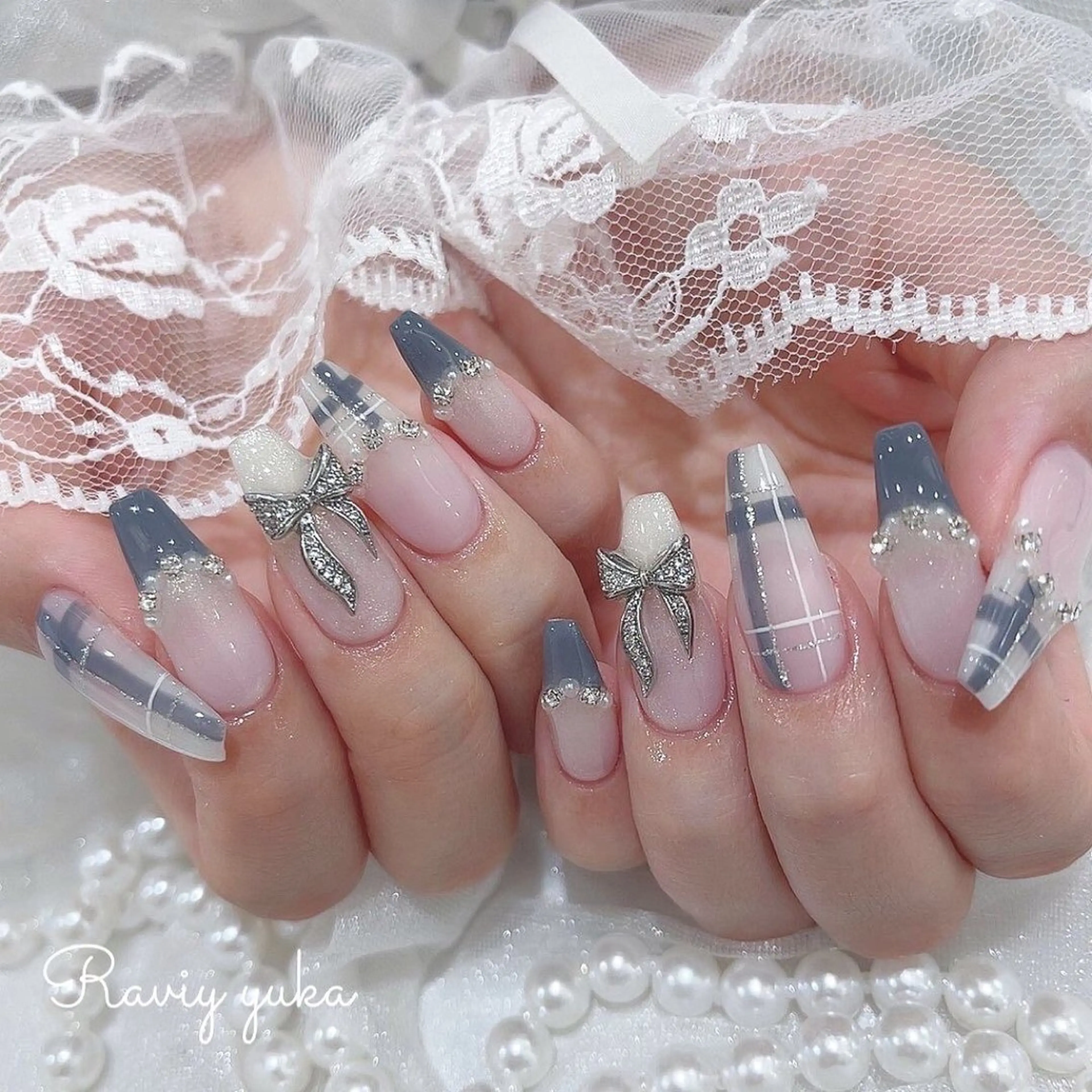 ネイル グラデーション ラメ(グリッター) マグネットネイル ミラーネイル ニュアンスネイル ハンドネイル Lumi de nailsのネイルデザイン
