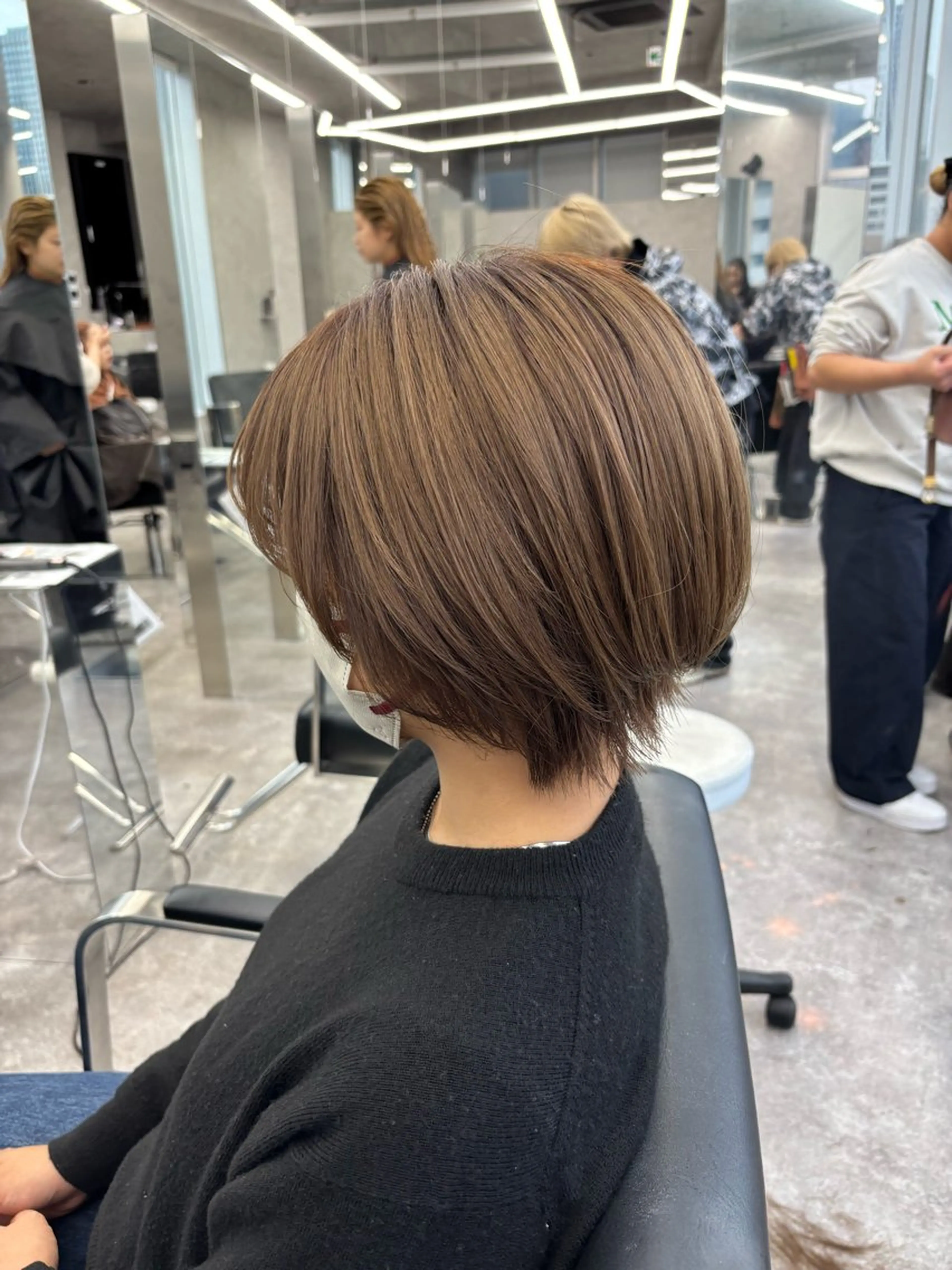 ショート AI KAのヘアスタイル