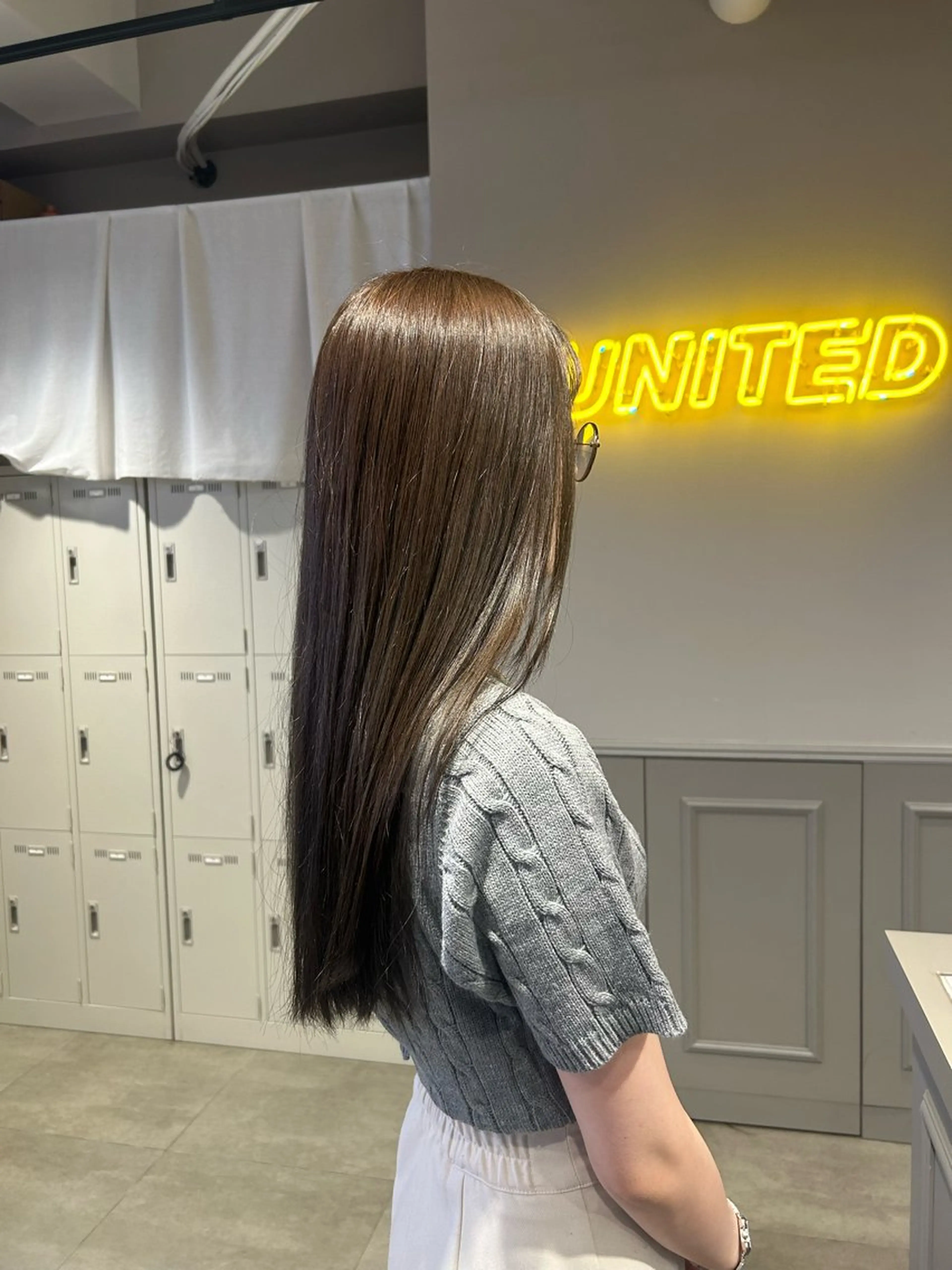 ロング カラー カット ヘアカラー トリートメント ヘッドスパ 韓国/トレンド レイヤー【101】のヘアスタイル