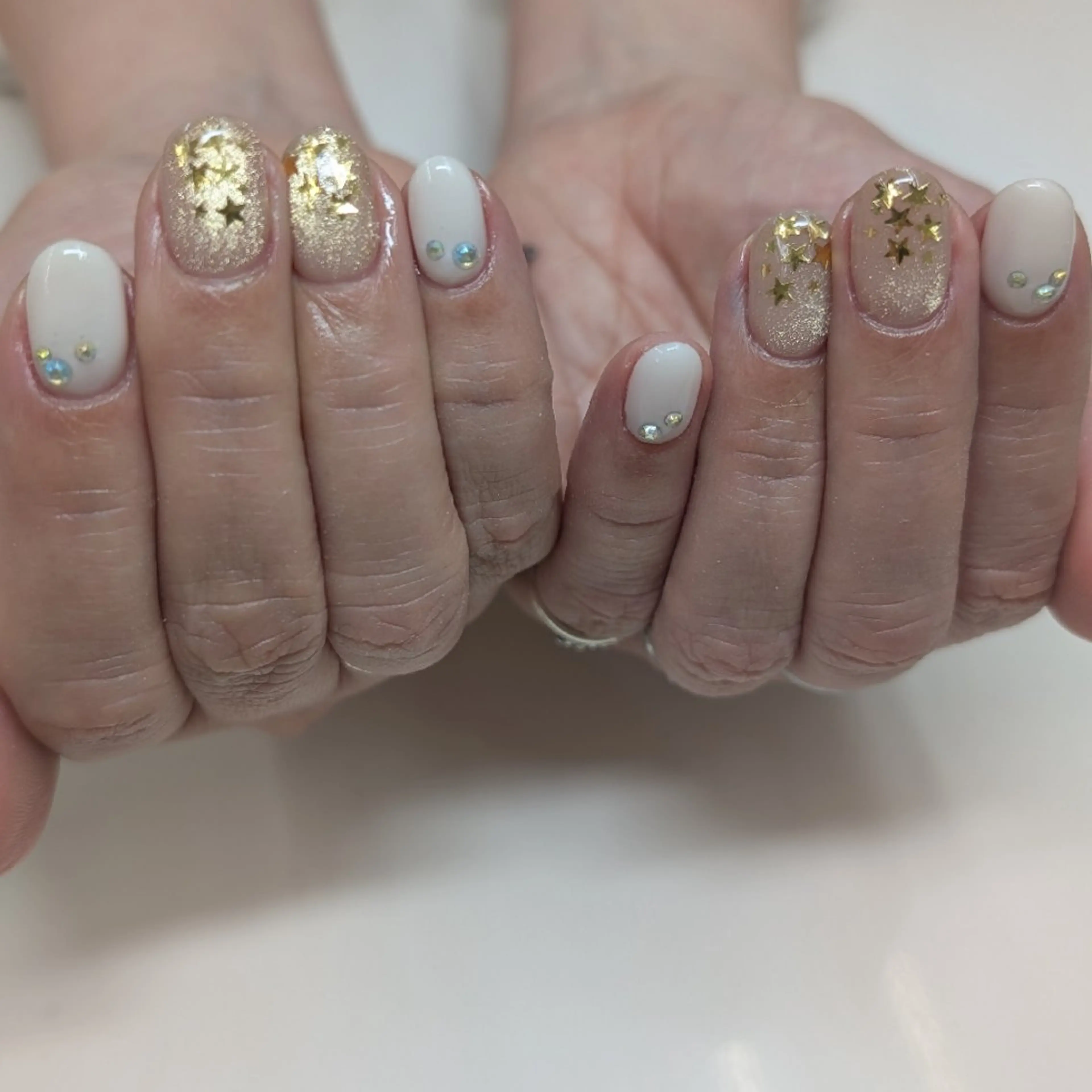 ネイル キラキラネイル ハンドネイル ネイルサロン Amie　〜アミ〜所属・ᑎᗩIᒪ｜ᗰIᗰI｜ _५✍️Satou.のネイルデザイン