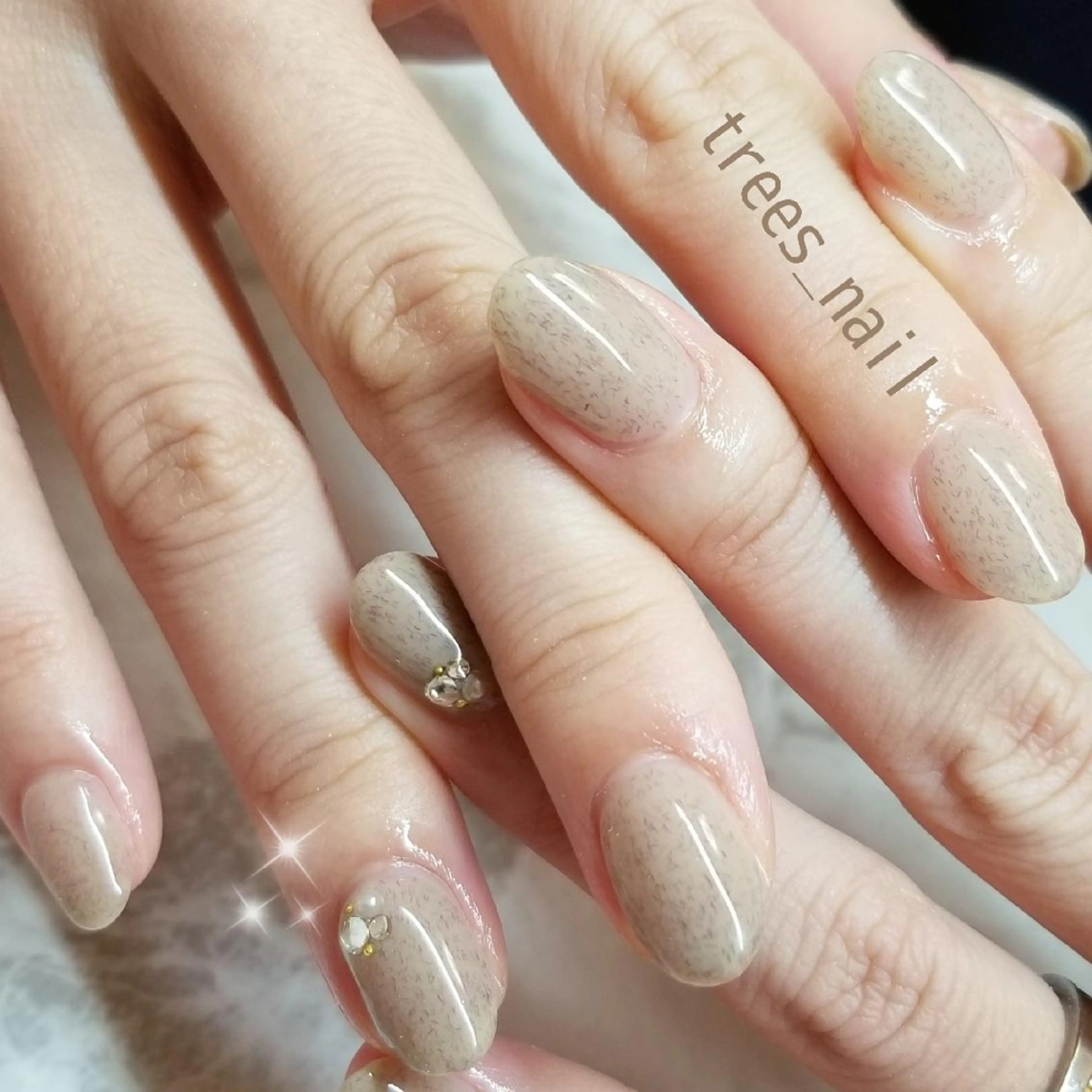 ネイル シンプルネイル 冬ネイル trees_ nailのネイルデザイン