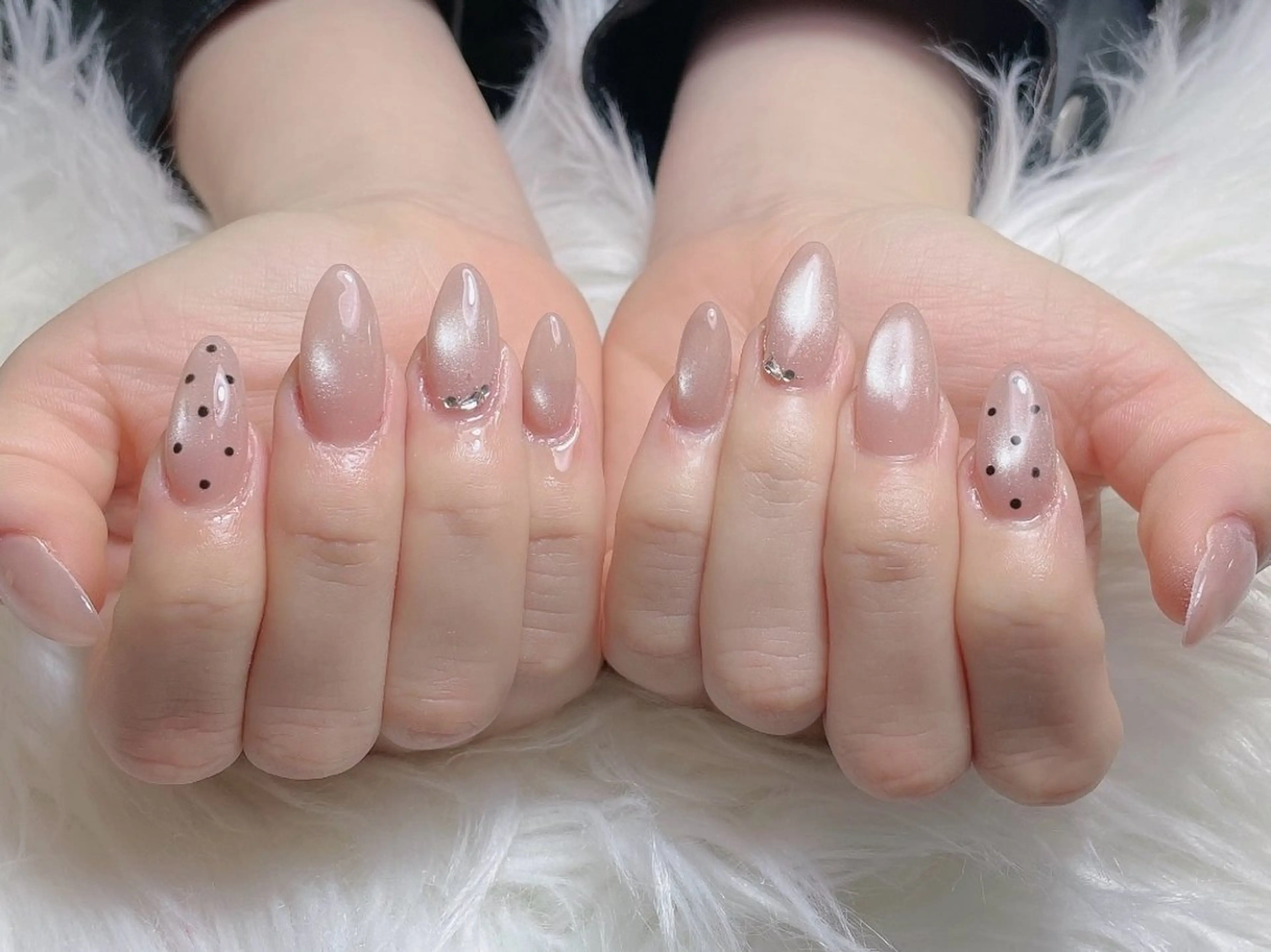 ミディアム 韓国風ヘア ハンドネイル ハンドケア Mika nail salon 鶯谷のネイルデザイン