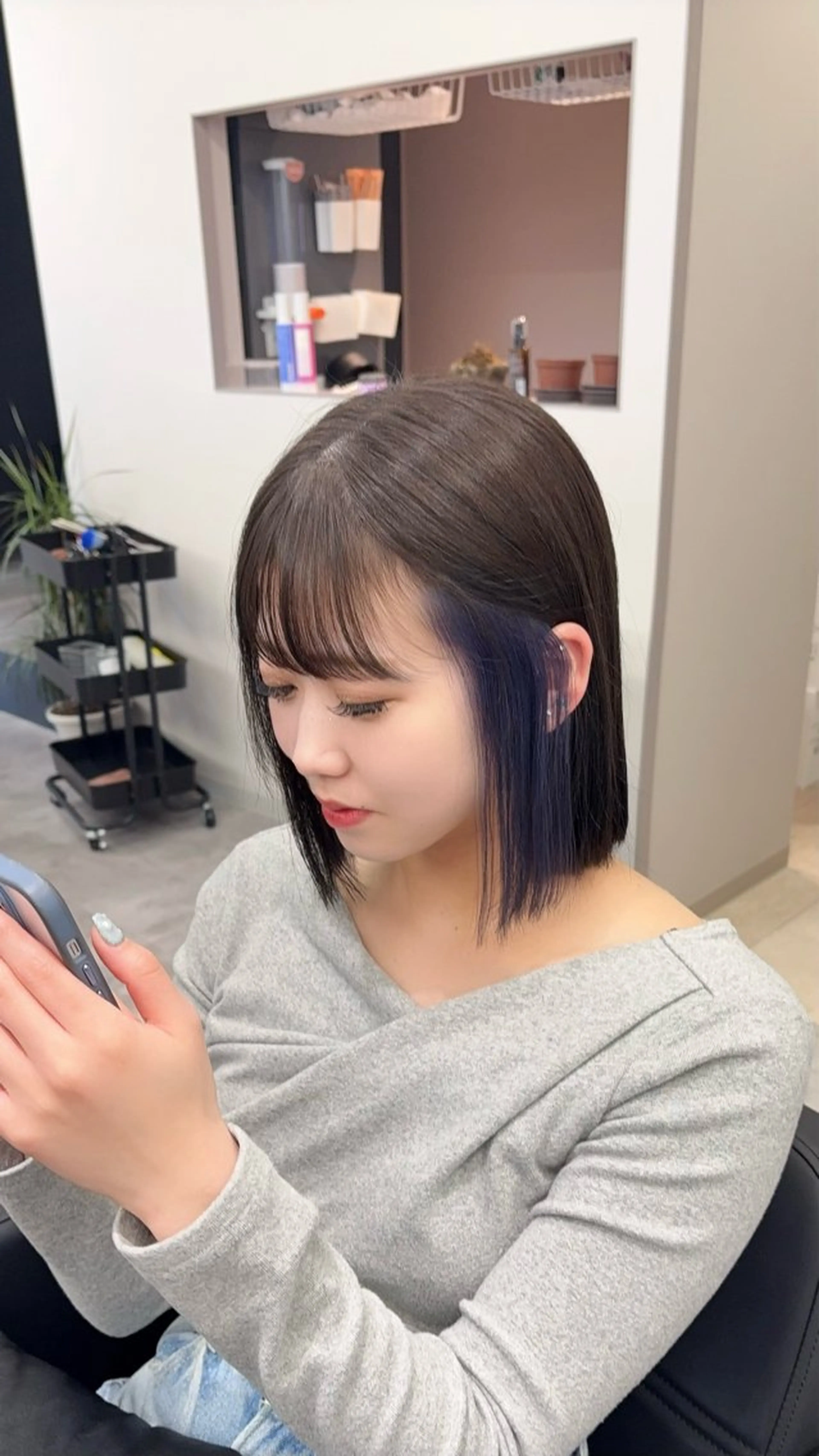 ミディアム カット COCO .のヘアスタイル